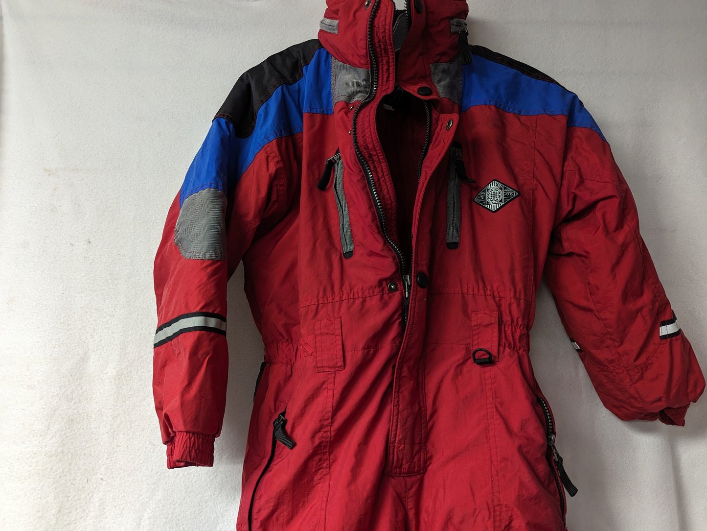 Jupa Insulated Youth Ski/Snowboard Snow Suit Size Youth Large Color Red Used