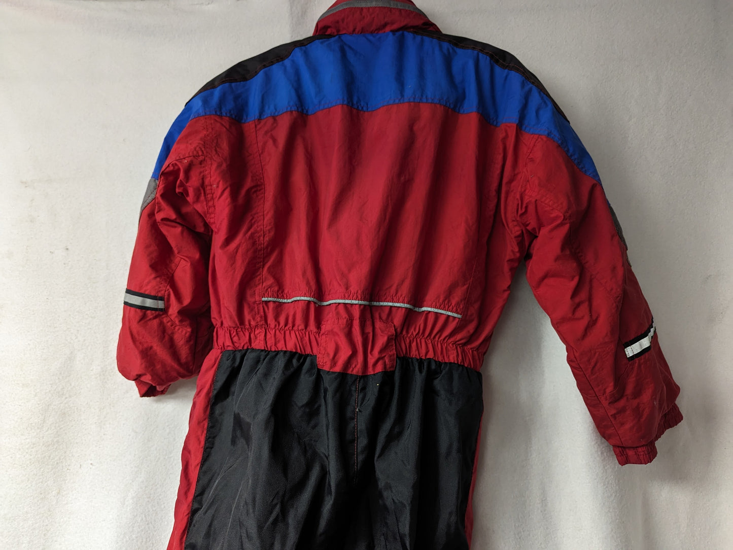 Jupa Insulated Youth Ski/Snowboard Snow Suit Size Youth Large Color Red Used