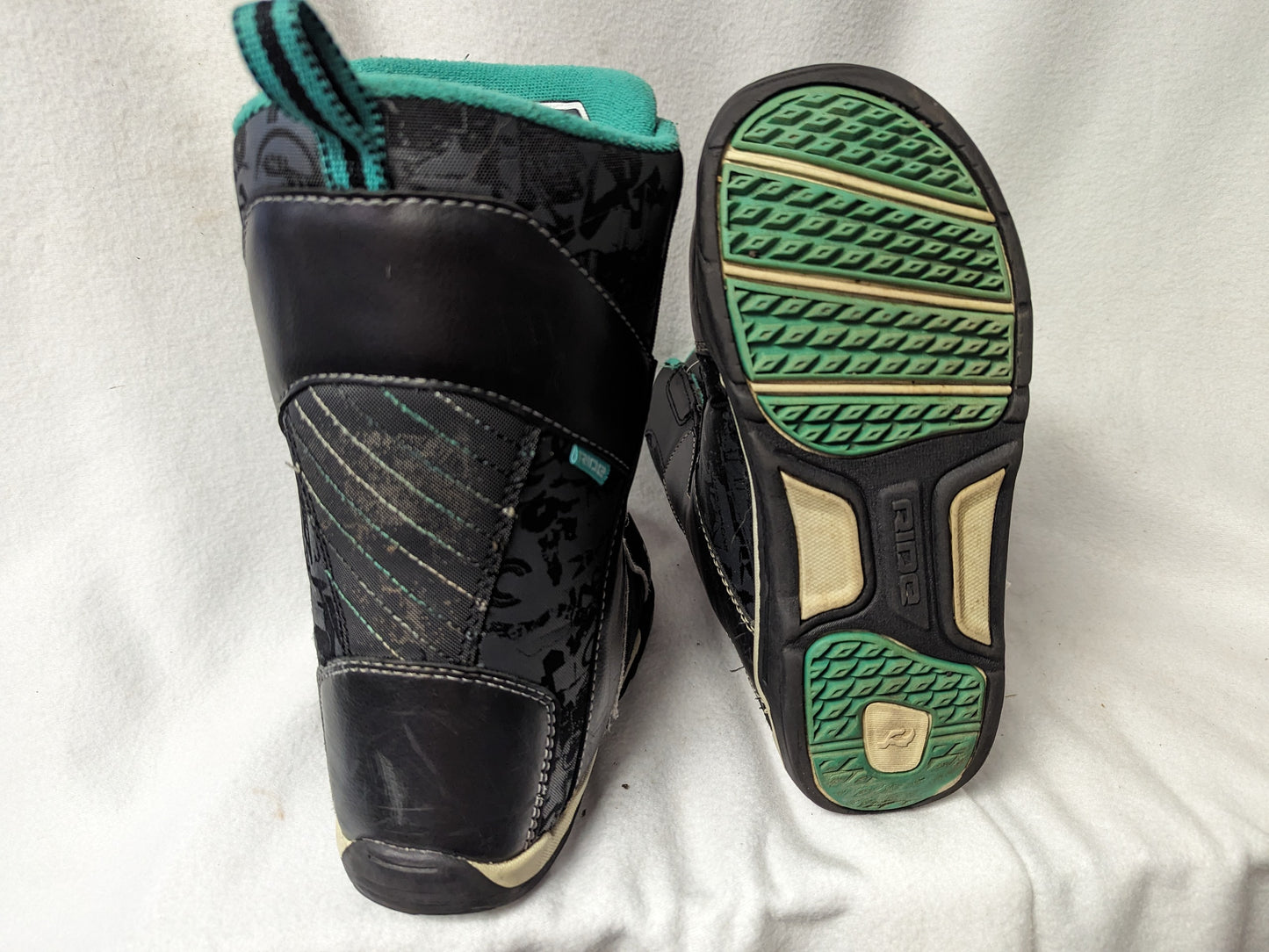 Ride Spark Boa Snowboard Boots Size 5 Color Black Condition Used