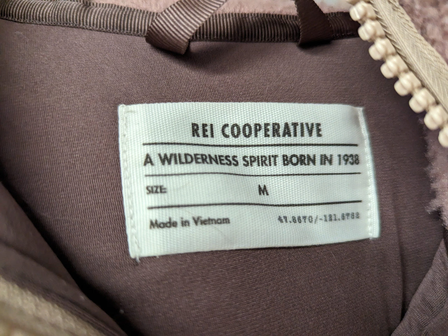REI Women's Hooded Fleece Jacket/Coat Size Women Medium Color Brown Condition Used