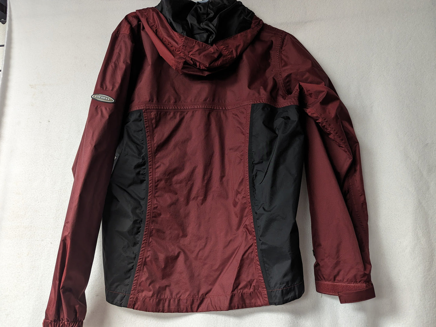 Stearns Shell Hooded Rain Jacket/Coat Size Large Color Maroon Condition Used