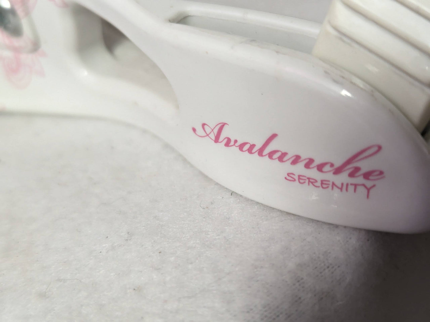 Avalanche Serenity Snowboard Bindings Size S/M? Color White Condition Used