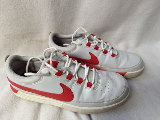 Nike Youth VT Golf Shoes Size 5 Color White Condition Used