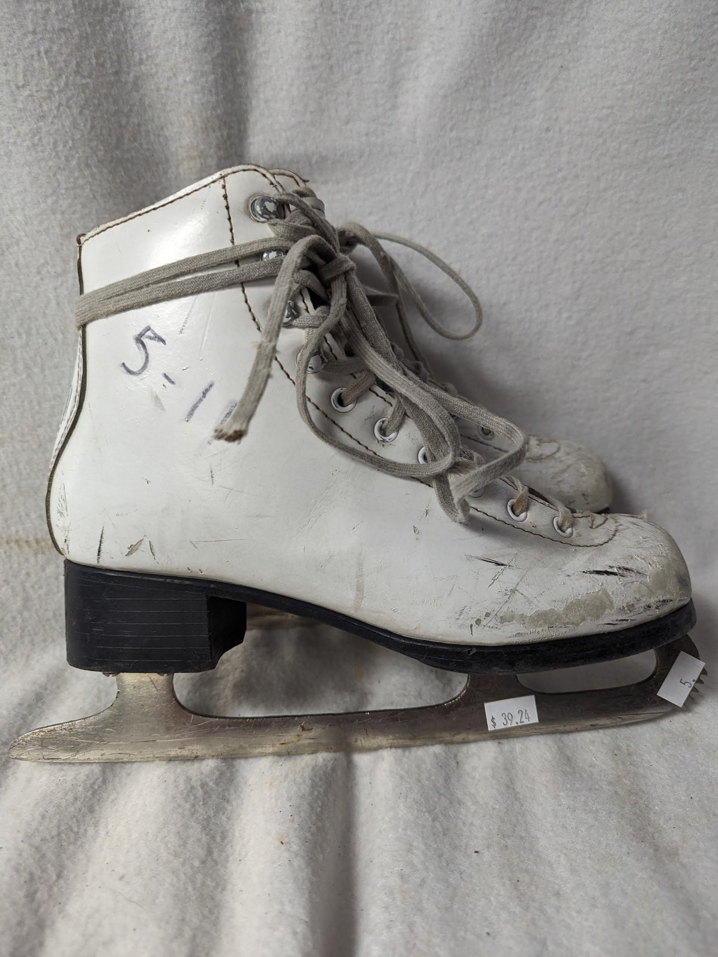 Lake Placid Figure Ice Skates Size 5 Color White Condition Used