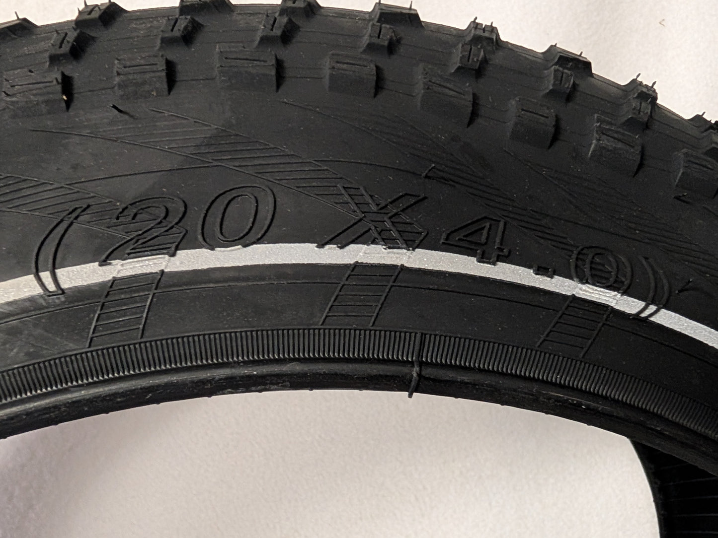 Retrospec Valen REV Tire 20 x 4" with Puncture Protection