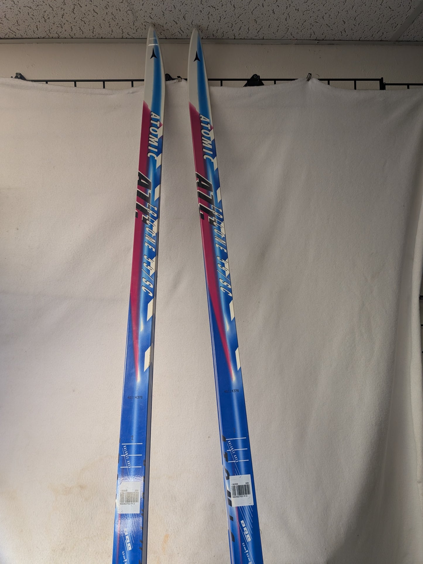 Atomic Walking Cross Country Skis No Bindings Size 205 Cm Color Blue New
