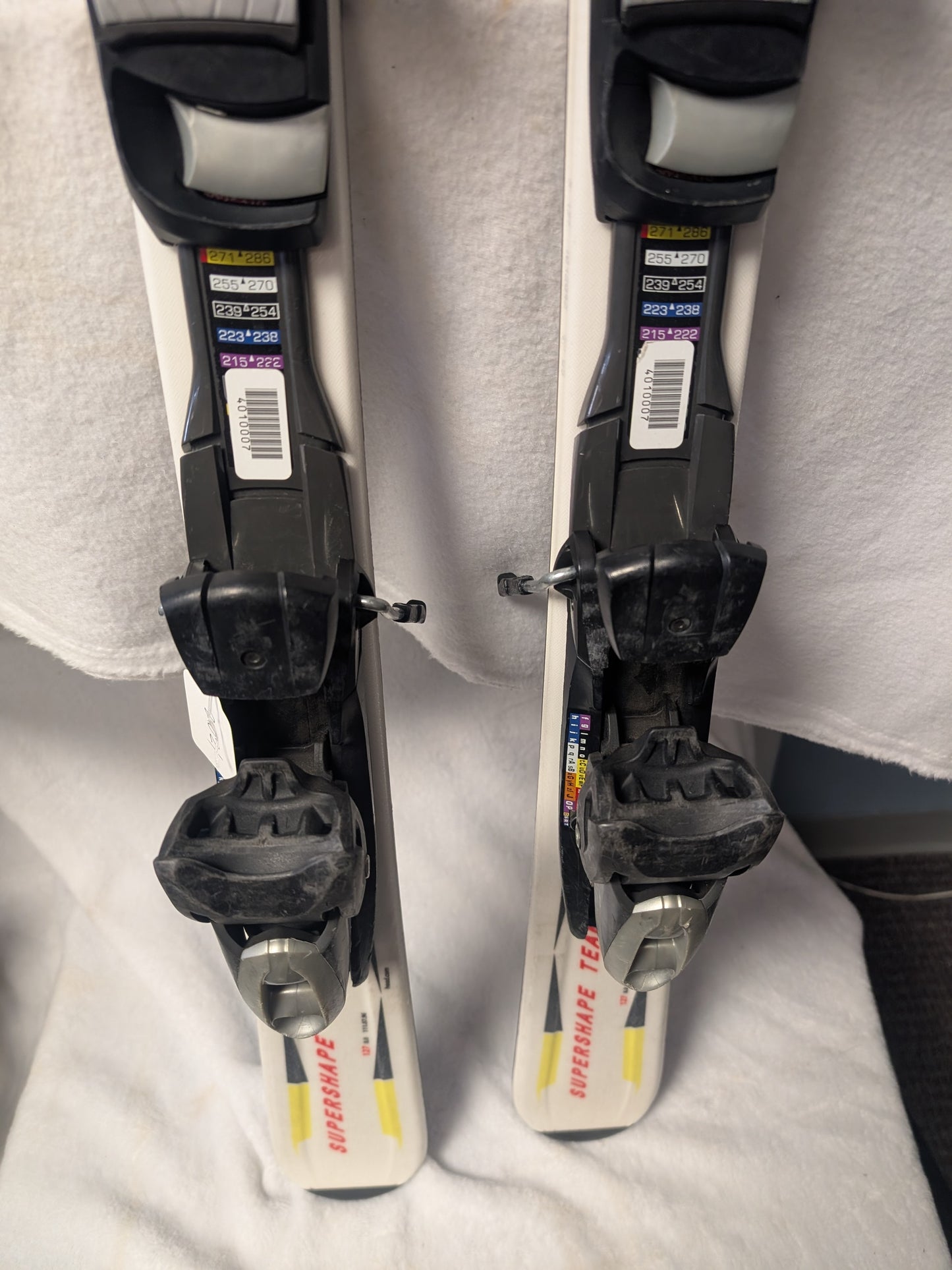 Head Era 2.0 Supershape Team Skis w/Tyrolia SP21 Bindings Size 127 Cm White Used