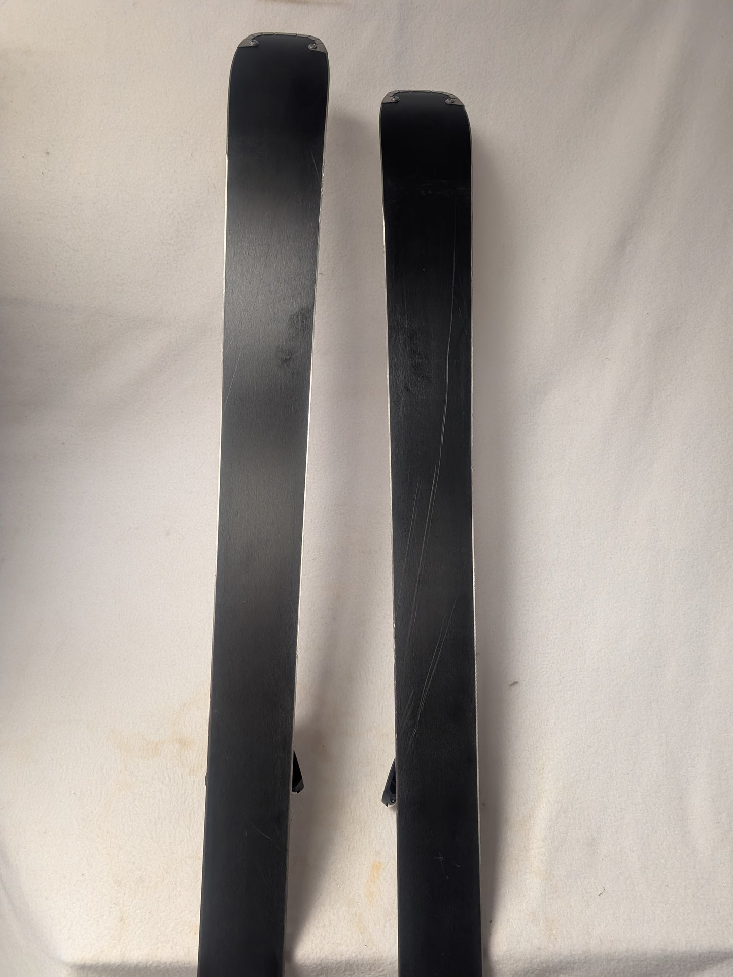 Atomic Savor Skis w/Atomic 10 Bindings Size 148 Cm Color White Condition Used