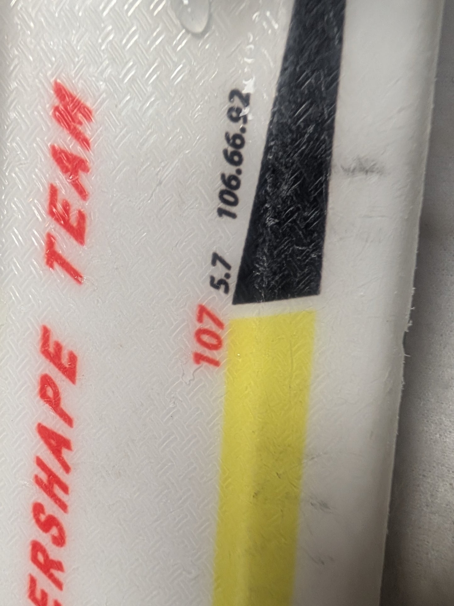 Head Era 2.0 Skis w/Tyrolia SP 4.5 Bindings Size 107 Color White Condition Used