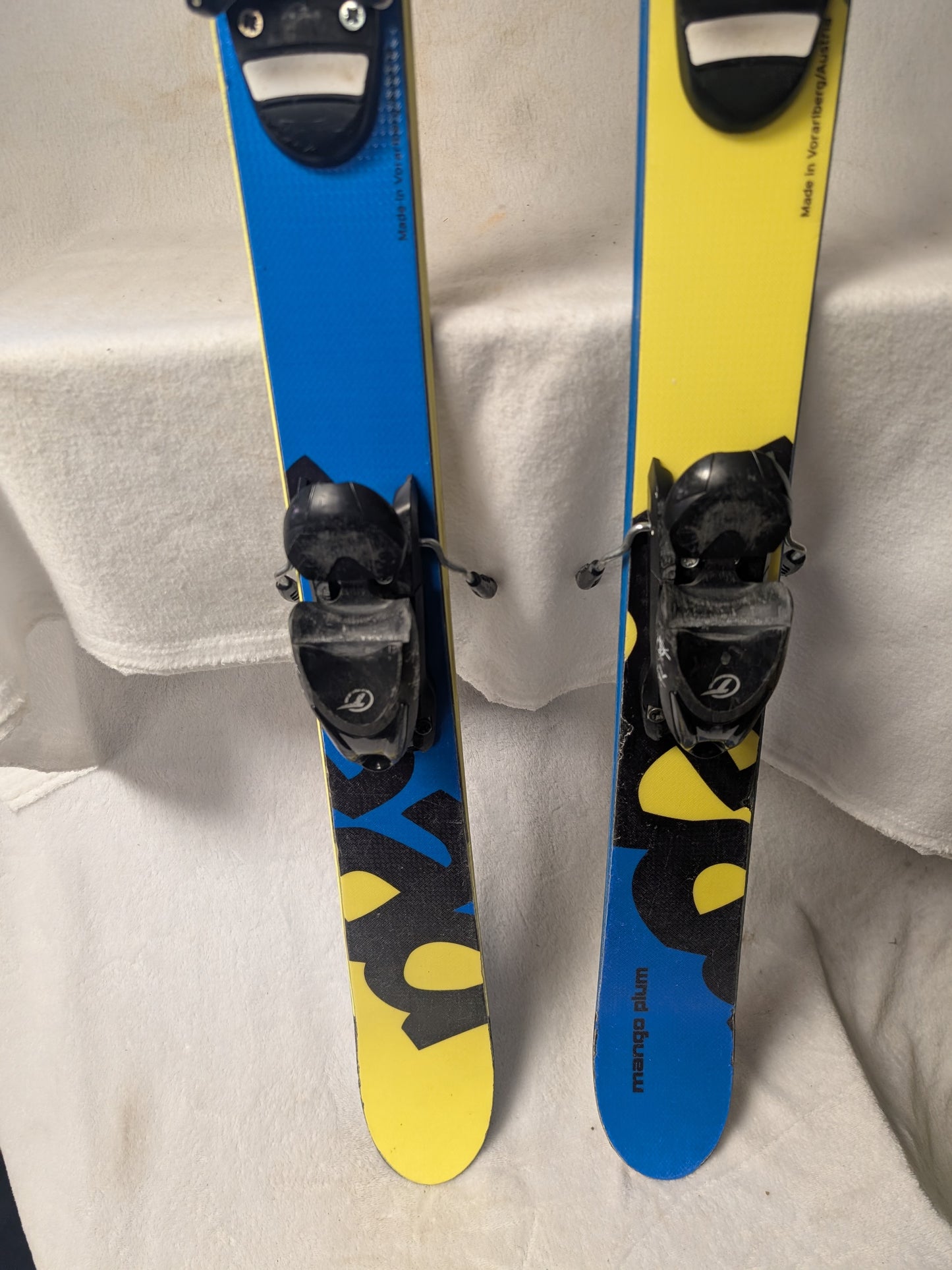 Head Mango Plum Skis w/Bindings Size 140 Cm Color Yellow Condition Used Clearance