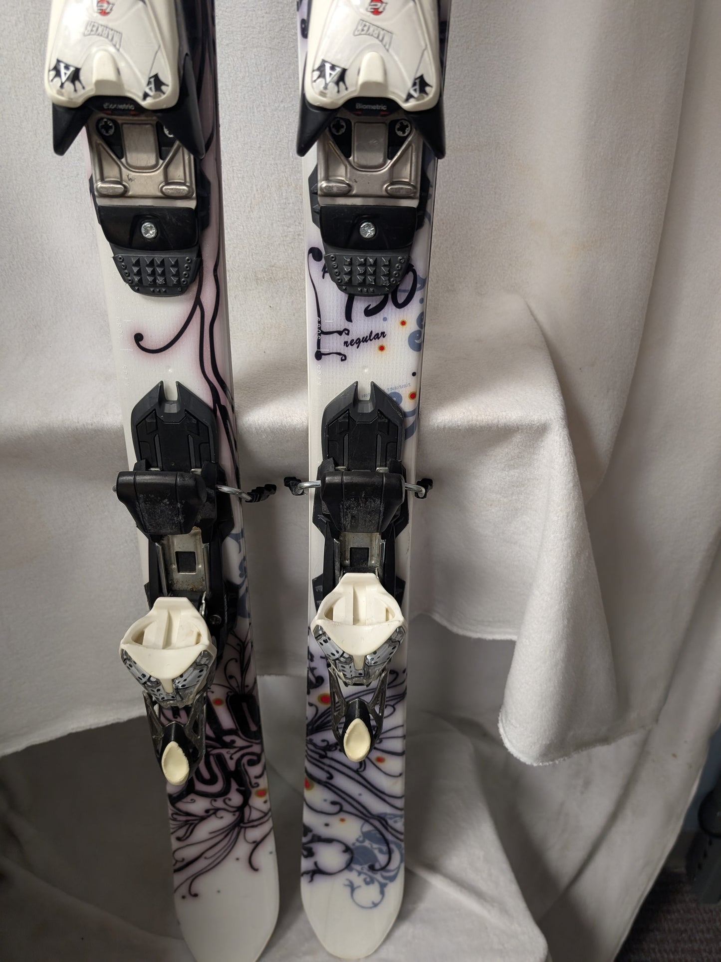 Salomon Skis Marker 12 Bindings 150 Cm Color White Condition Used