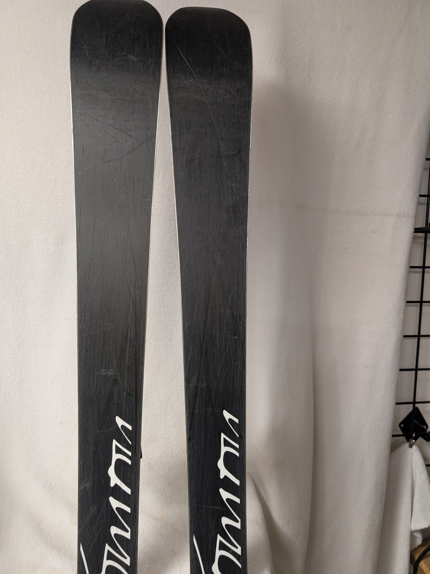 Salomon Skis Marker 12 Bindings 150 Cm Color White Condition Used