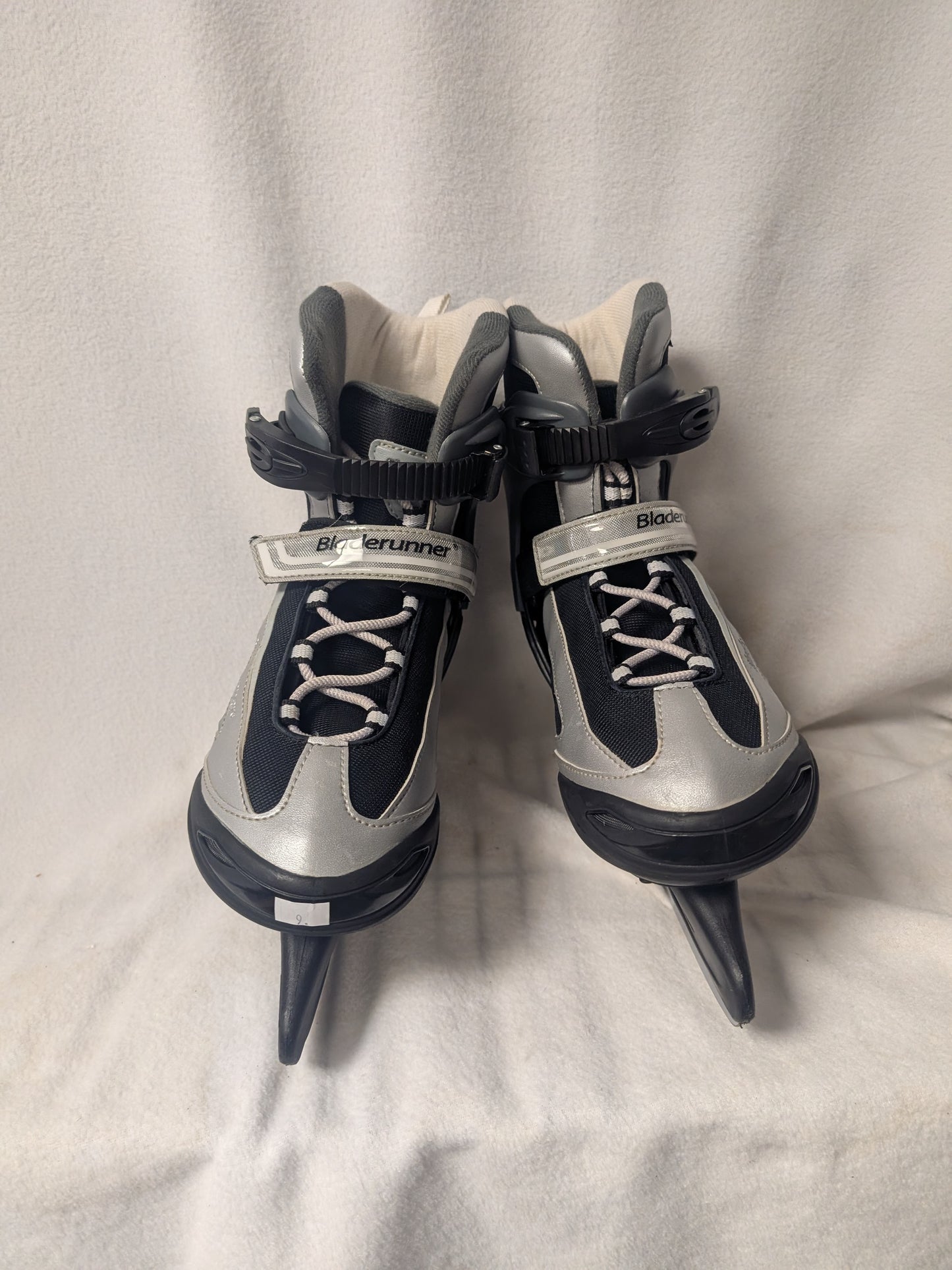 Bladerunner Hockey Comet Ice M Ice Skates Size 9 Color Black Used