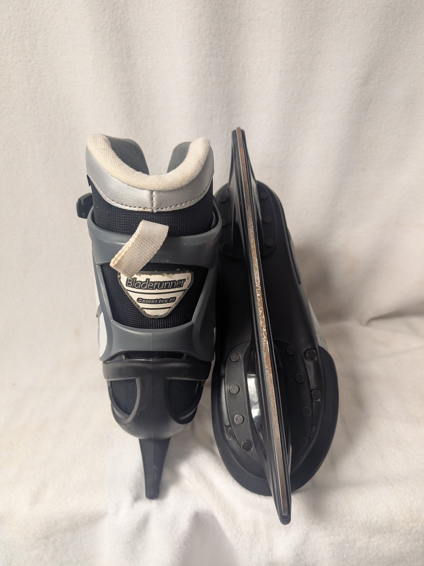 Bladerunner Hockey Comet Ice M Ice Skates Size 9 Color Black Used