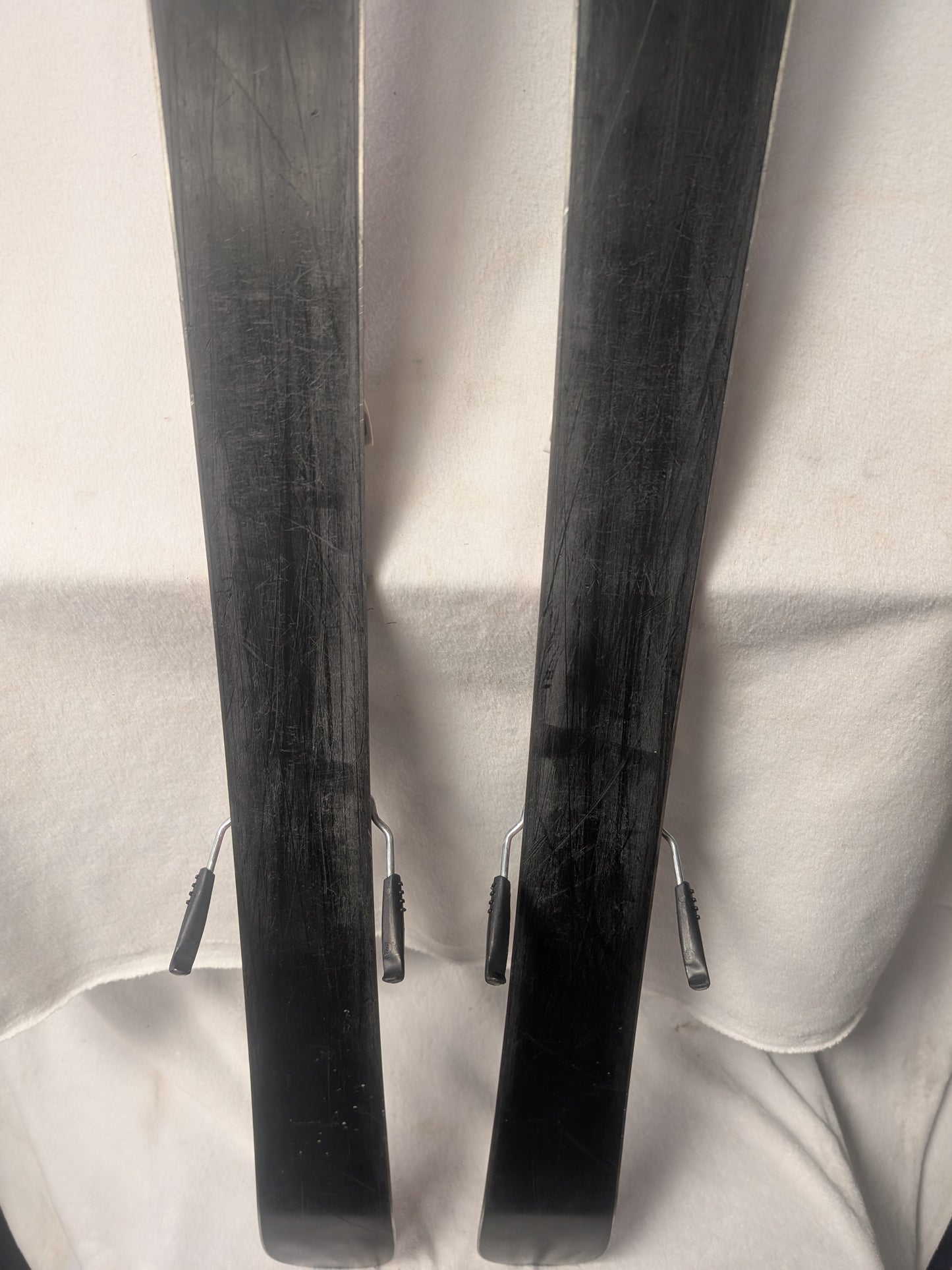 Vokl Skis Tyrolia 7.5 Bindings 125 cm Black Used