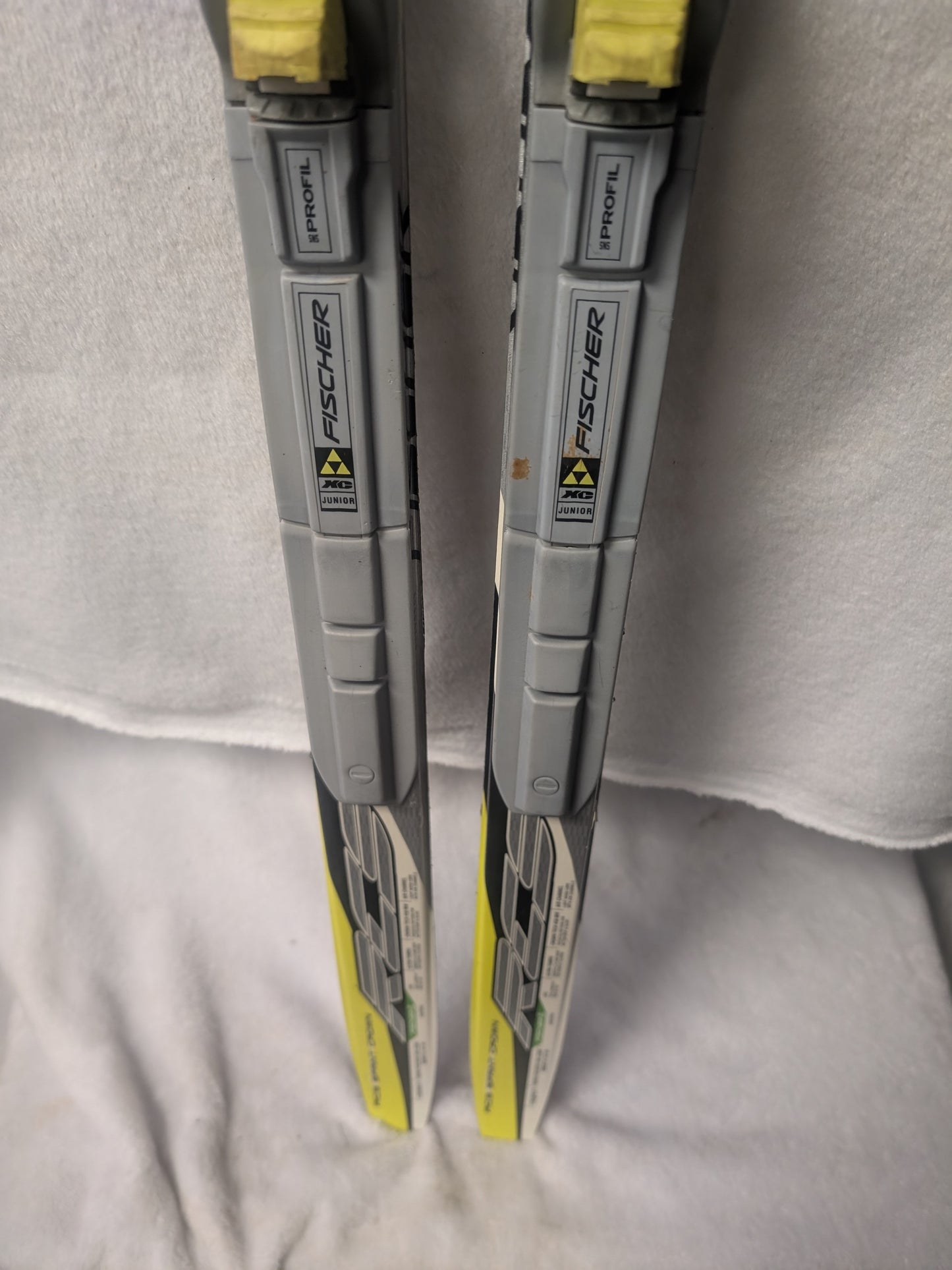 Classic Cross Country Fischer XC Skis NNN Profil Bindings Size 120 Cm Yellow Used