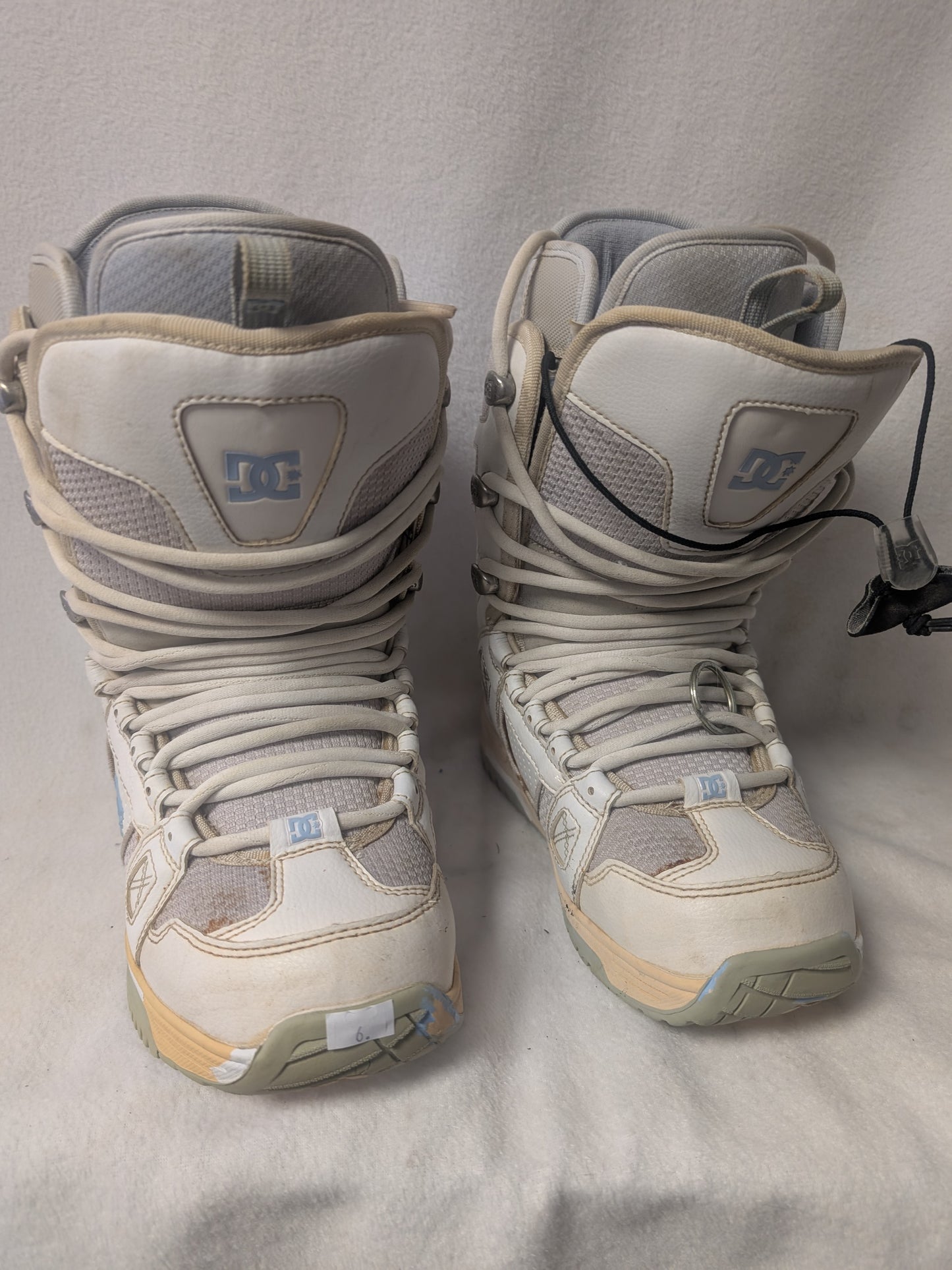 DC Snowboard Boots Women Size 8 White Used Adult