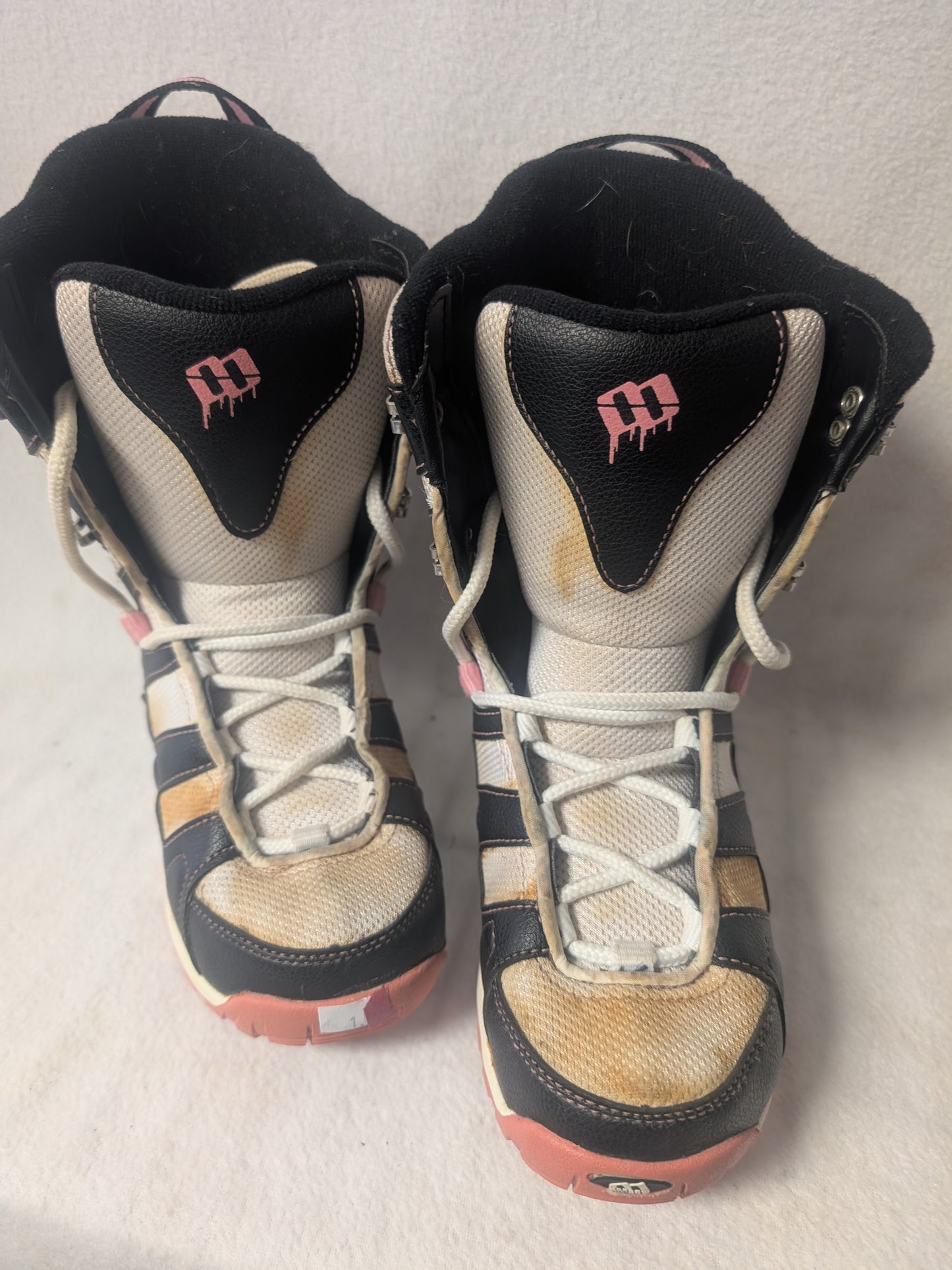 Morrow Kids Snowboard Boots Size 1 Black Used