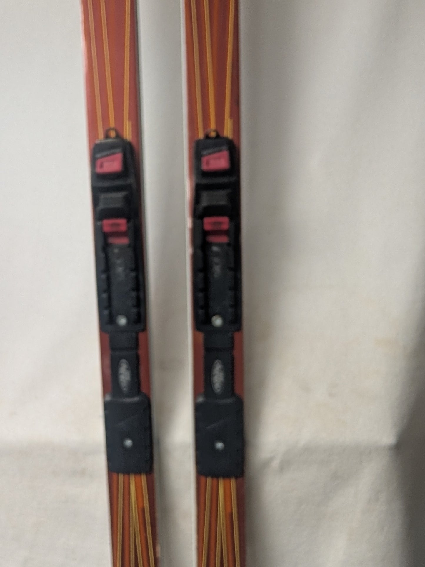 Back Country Karhu Lookout XC Skis NNN BC Bindings Size 190 Cm Orange Used
