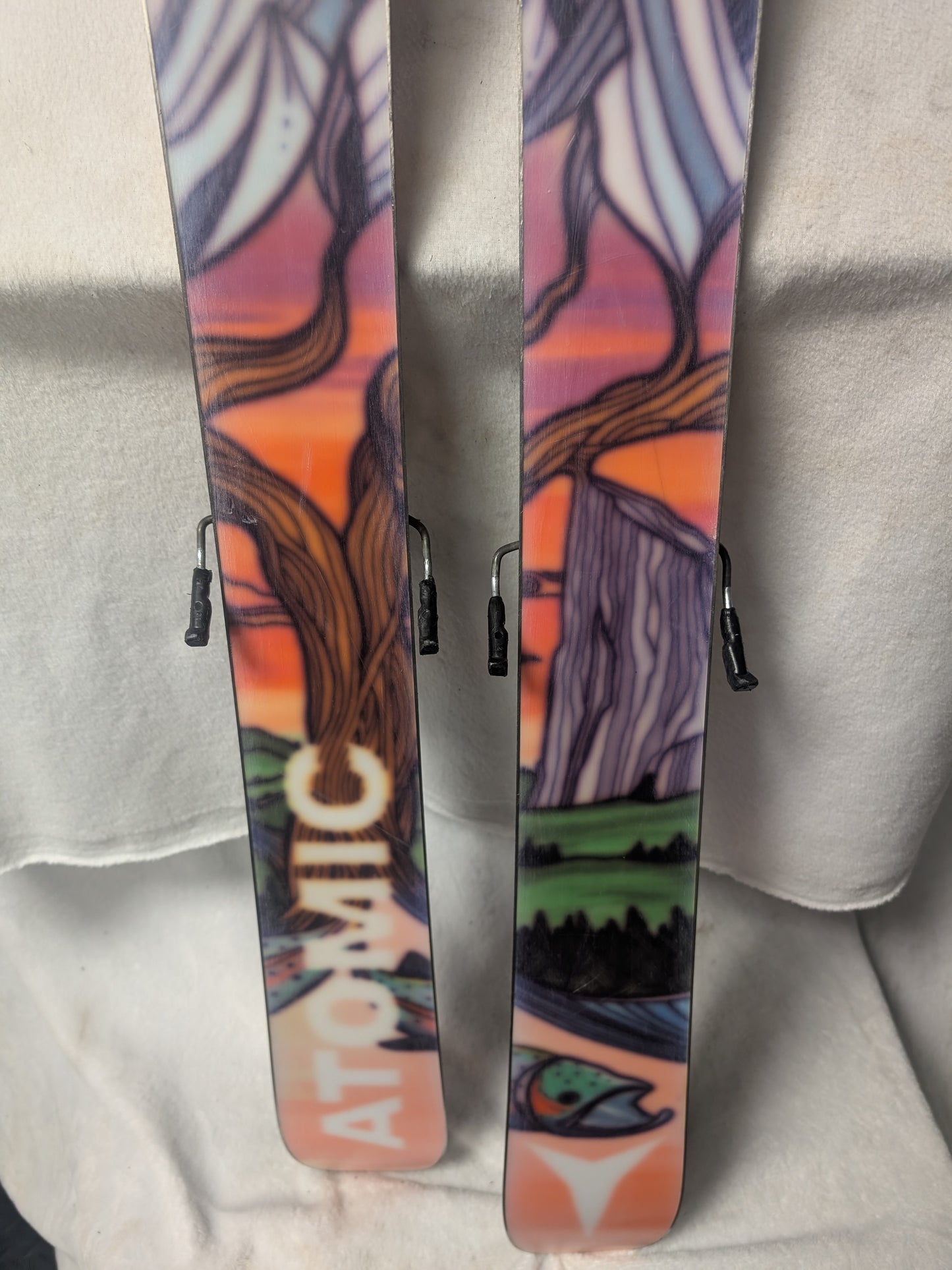 Atomic Bentchetler Skis Salomon C305 Bindings 133 cm Brown Used