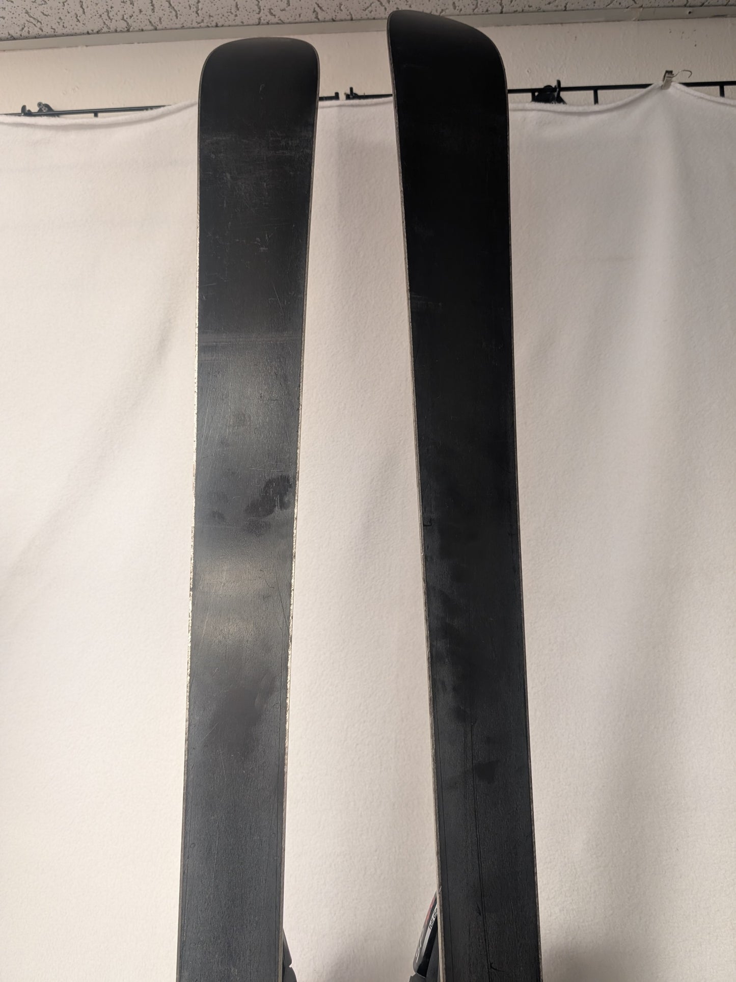 K2 Omni Sr Skis Tyrolia SP120 Bindings Size 174 Cm Color Red Condition Used