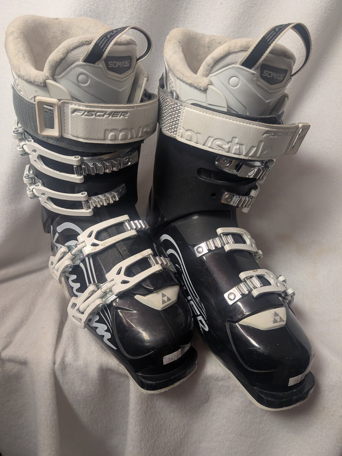 Fischer Vacuum Hydro 10 W10 Ski Boots Size 26.5 Color Black Used