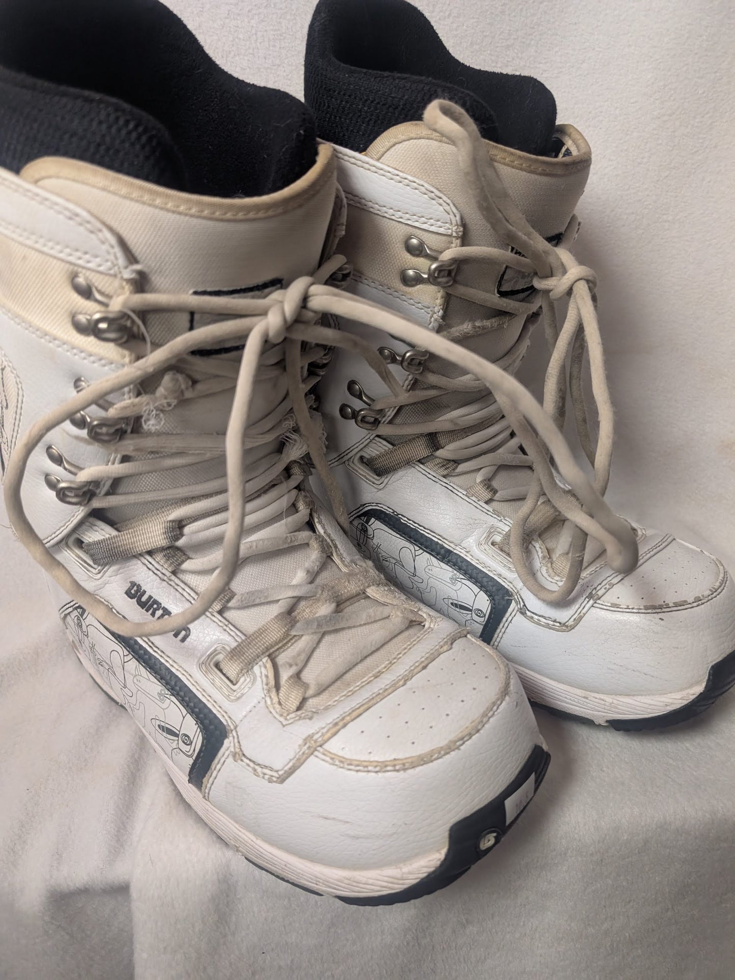 Burton Hail Snowboard Boots Size 10.5 Color White Condition Used