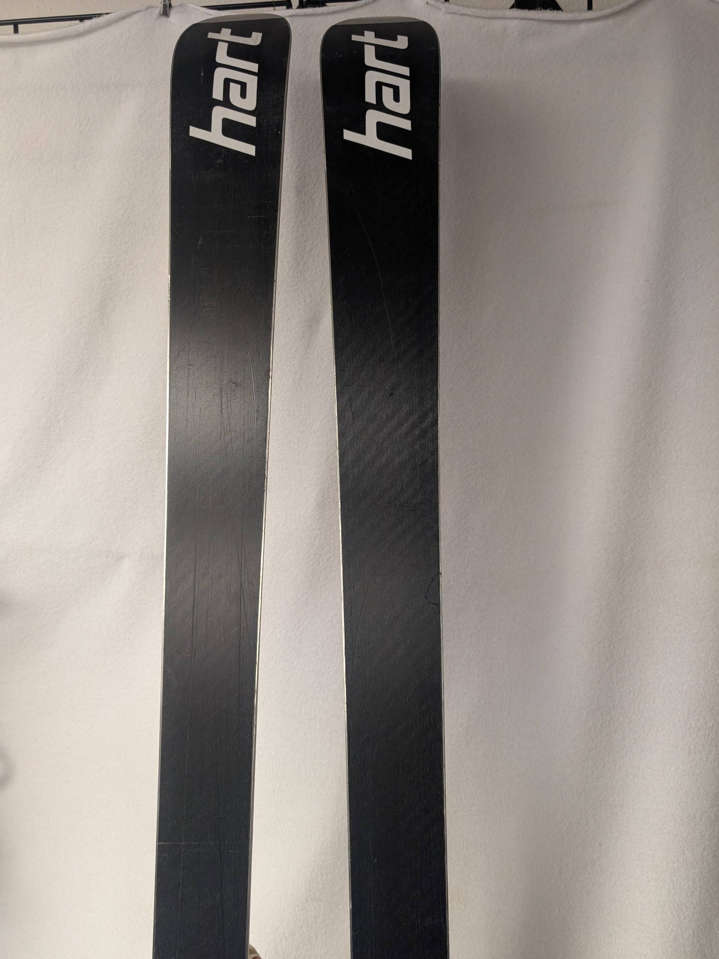 Hart F17 Skis Marker Squire Bindings 175 Cm Color Red Used