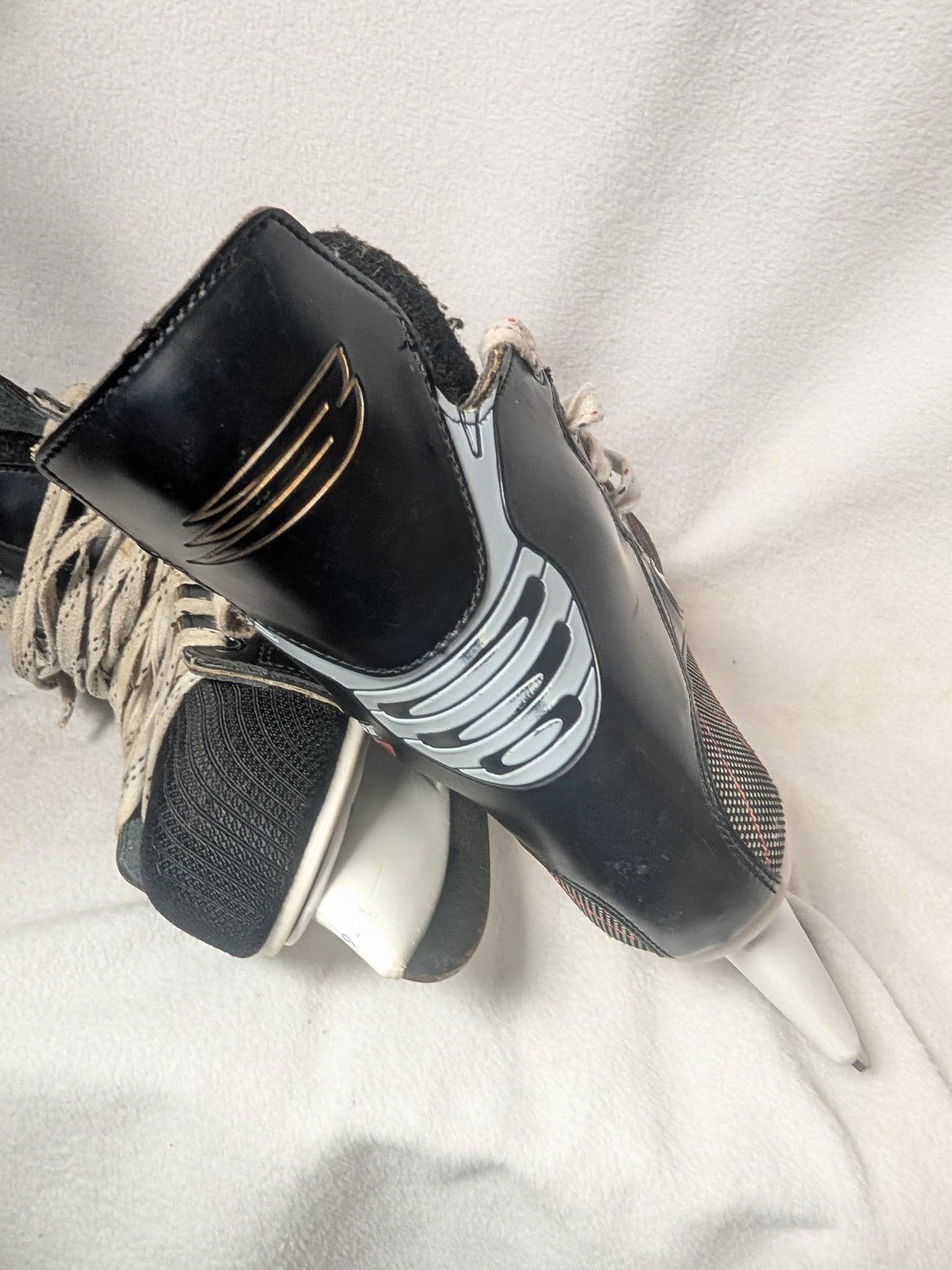 Bauer Impact Hockey Ice Skates Size 9 Color Black Used