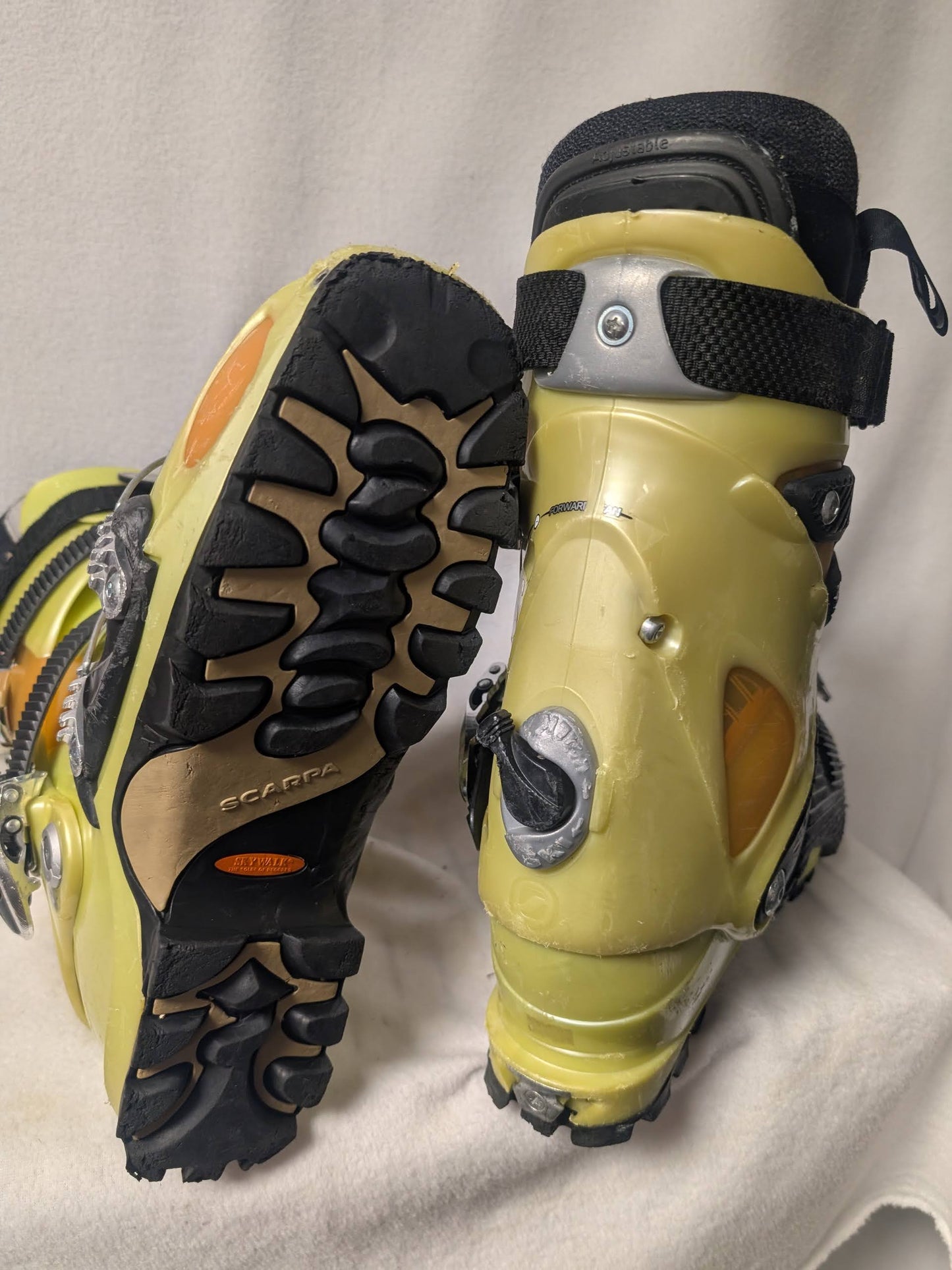 Scarpa Spirit4 AT XC Ski Boots Size 28.5? Color Green Condition Used