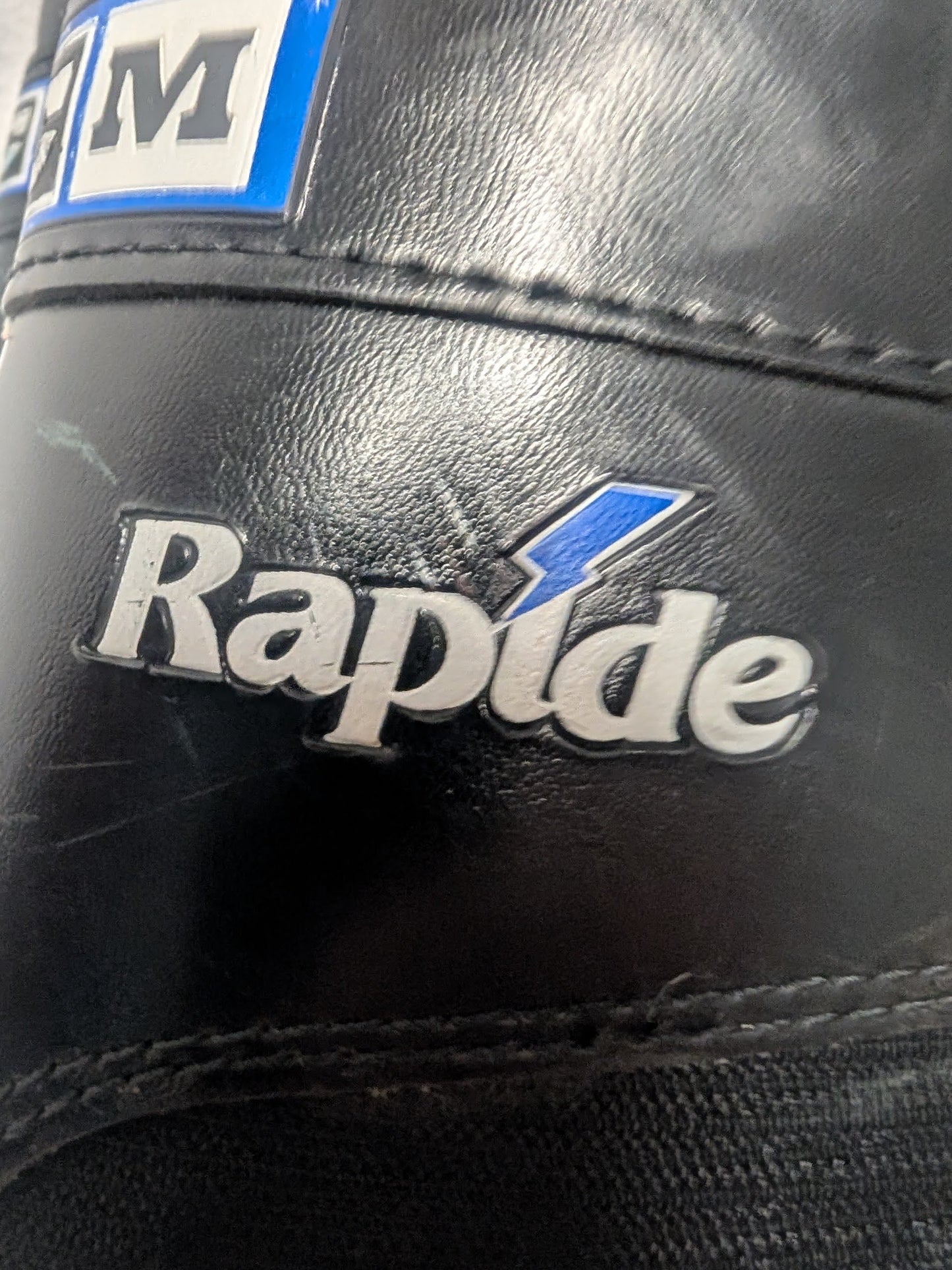CCM Rapide 101 Hockey Ice Skates Size 10 Color Black Condition Used
