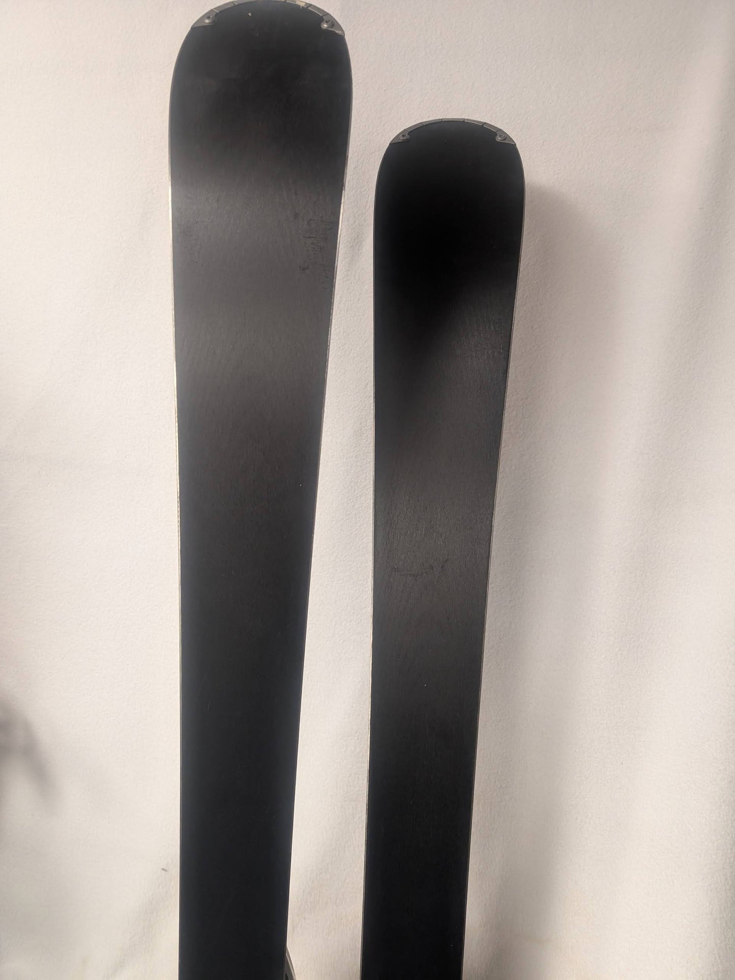 Atomic Cloud 9 Skis w/Atomic Lithium 10 Bindings Size 156 Cm Color Black Used