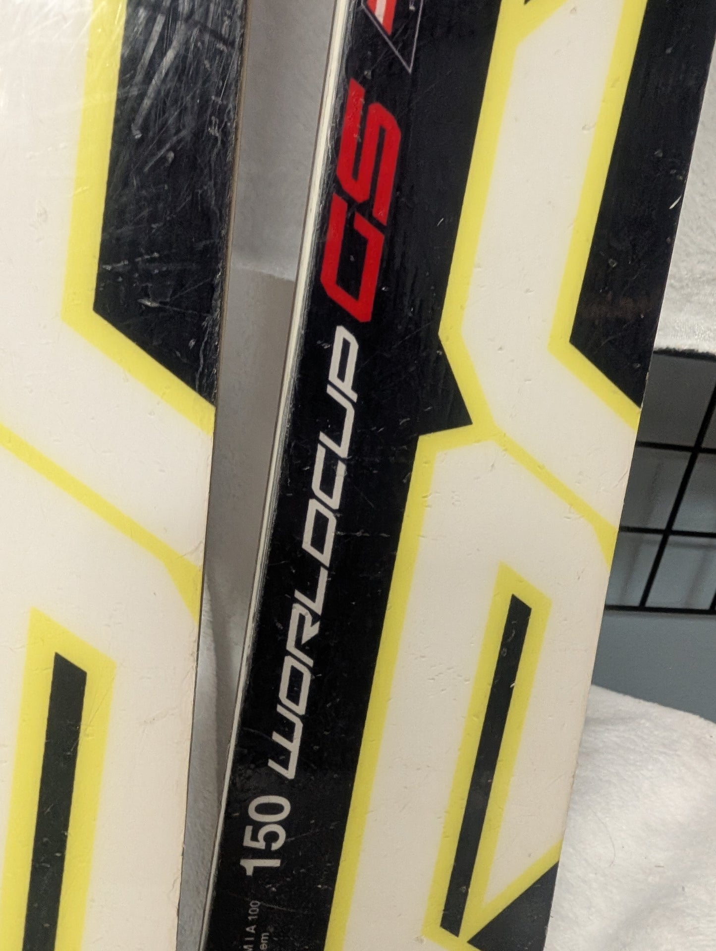 Fischer WorldCup GS Skis RC4 Bindings 150 cm Yellow Used