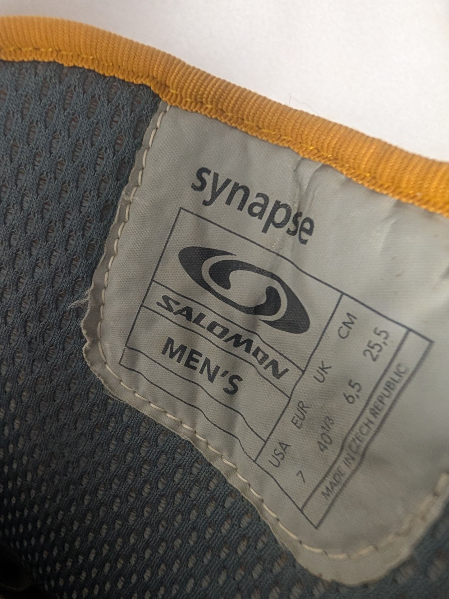 Salomon Synapse Snowboard Boots Size 7 Color White Condition Used