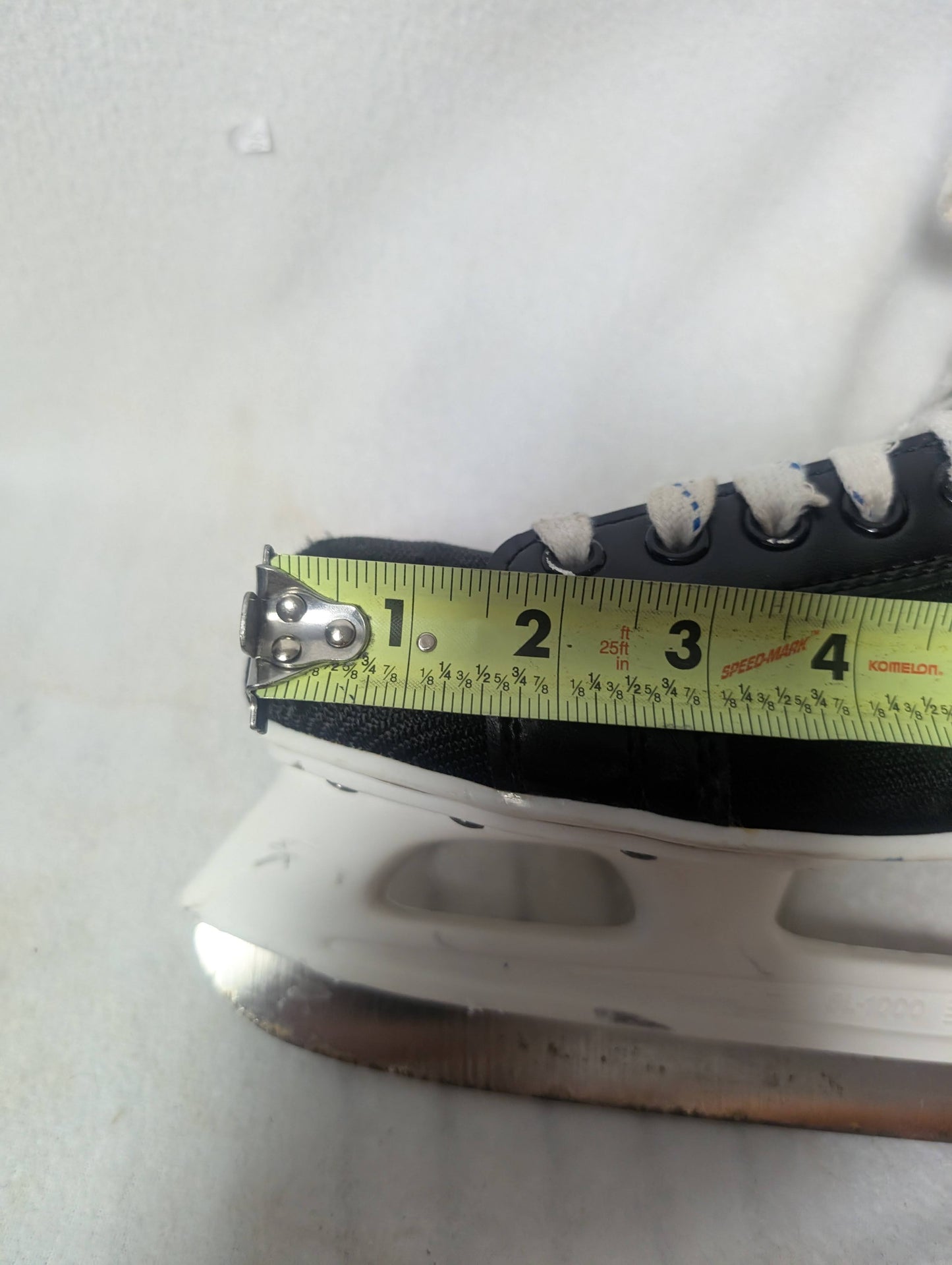 CCM 3500 Hockey Ice Skates Size 11 Color Black Condition Used