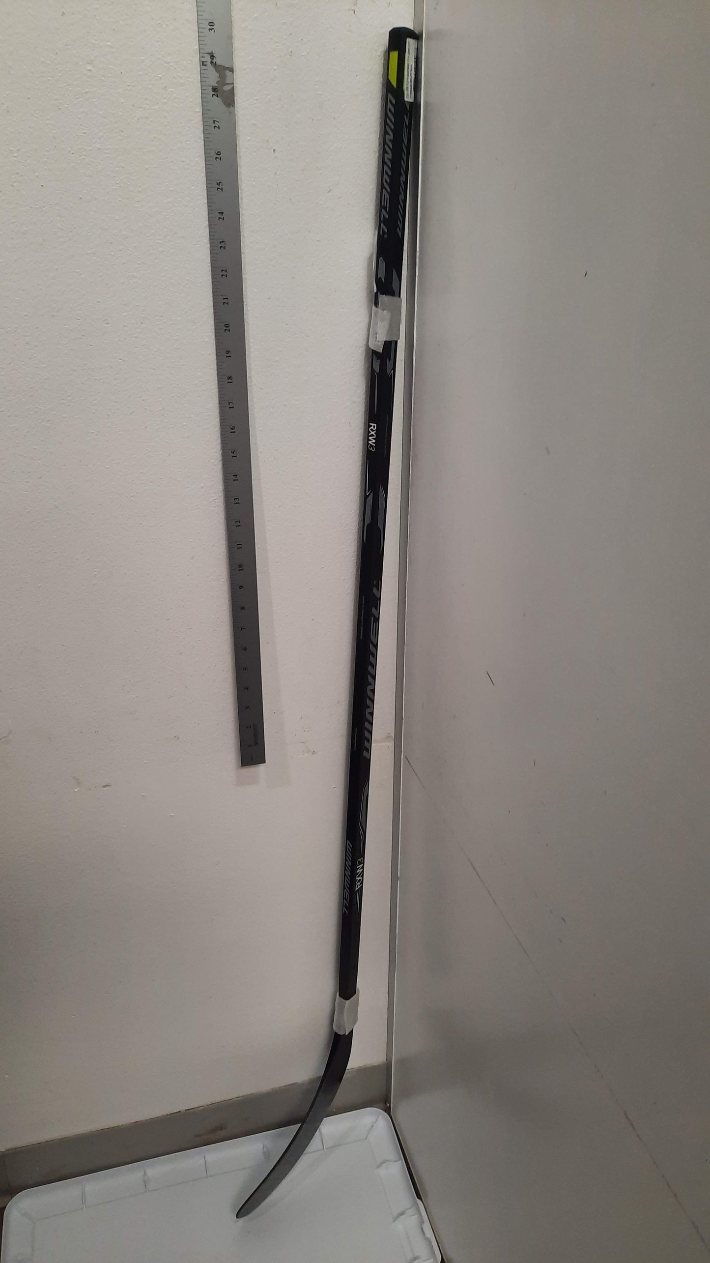 Winnwell Hockey Stick Size Int 52 In Left Hand LH Youth RXW3 New