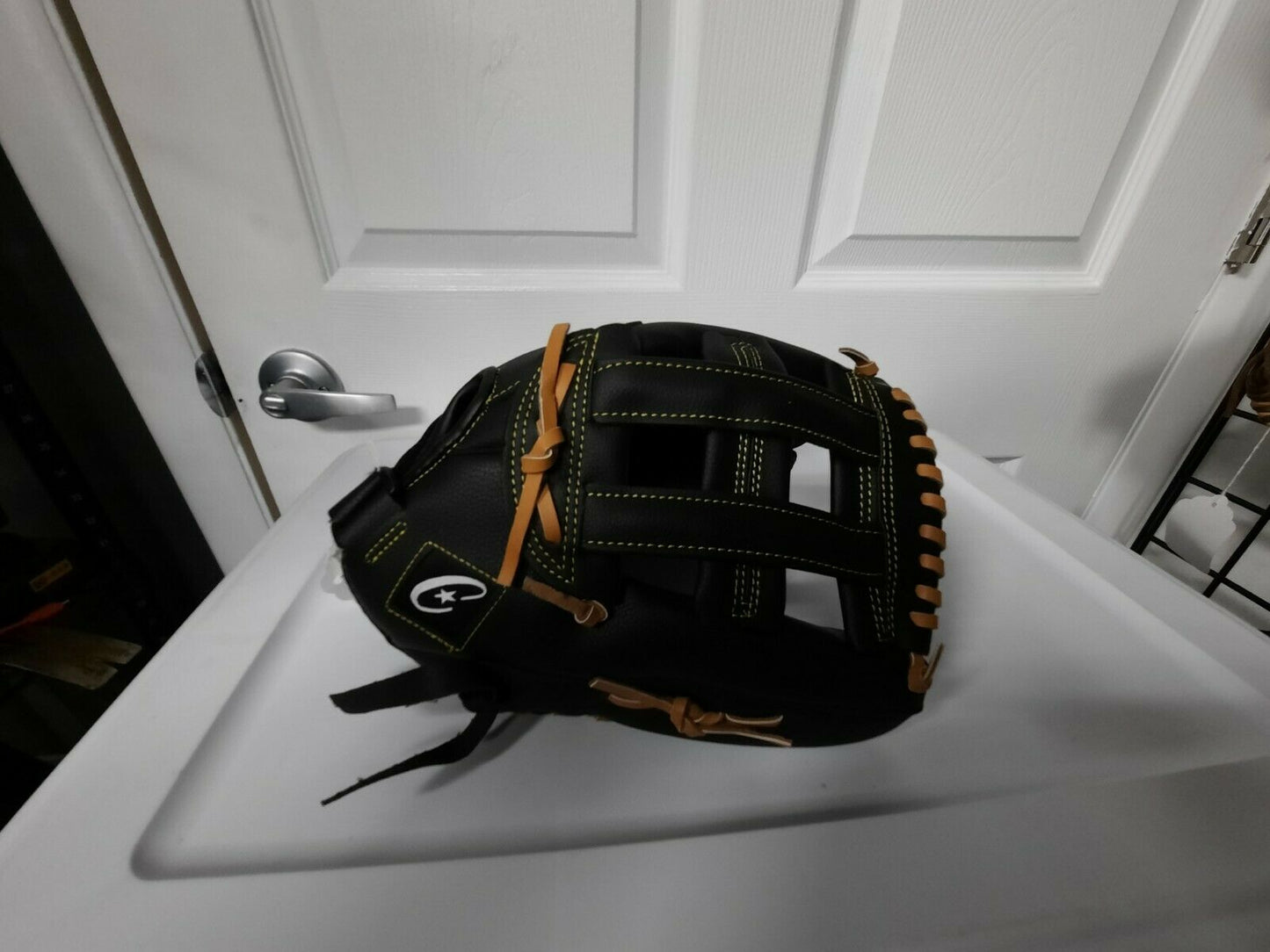 Champion Sports New Baseball Mitt Size 12 In CBG940 Right Hand Throwing, LH, RHT Black