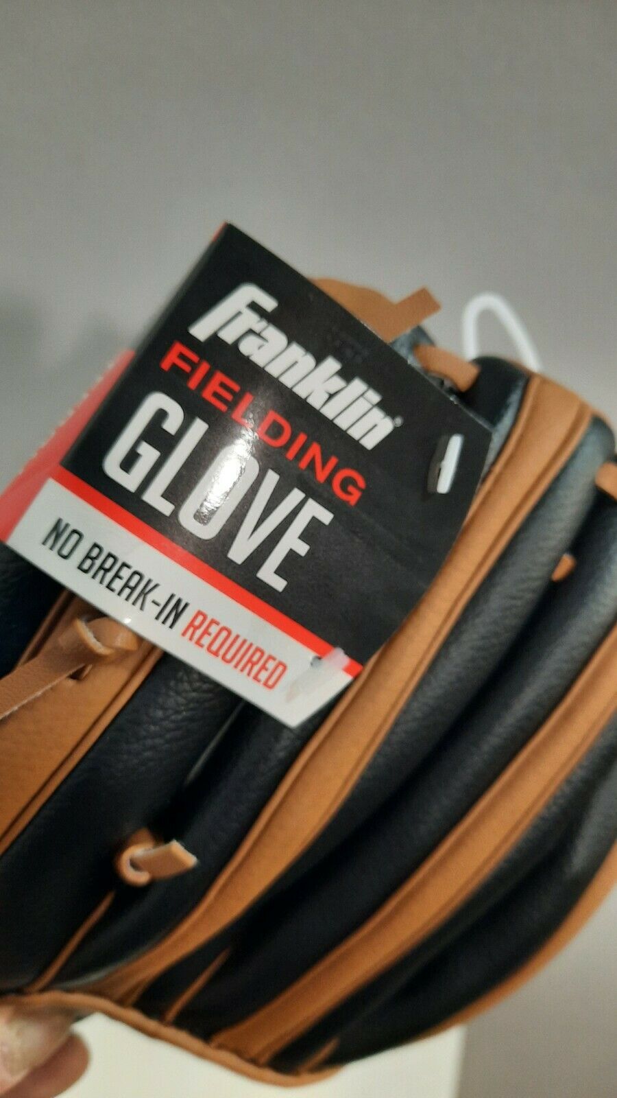 Franklin Ready to Play Fielding Baseball Mitt size 9.5 In left hand right hand throwing with practice ball NEW