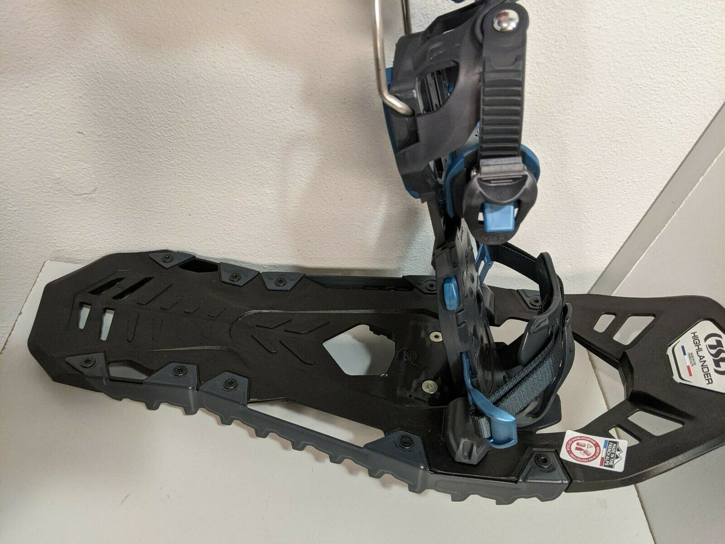 TSL Snowshoes Model Highlander Access Size Small 20 in Steel Grip Simplicity Women's Shoe Size 6.5-12 180 LB Max 65 LB Min