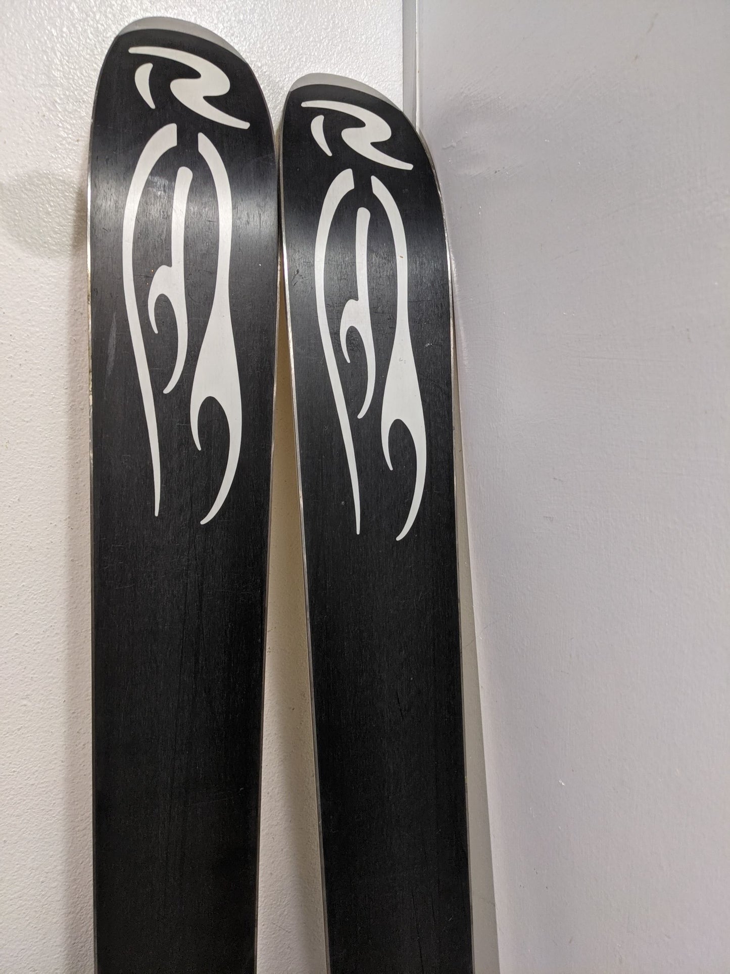 Rossignol B3 Bandit Skis w/Marker Bindings Size 195cm Yellow Used