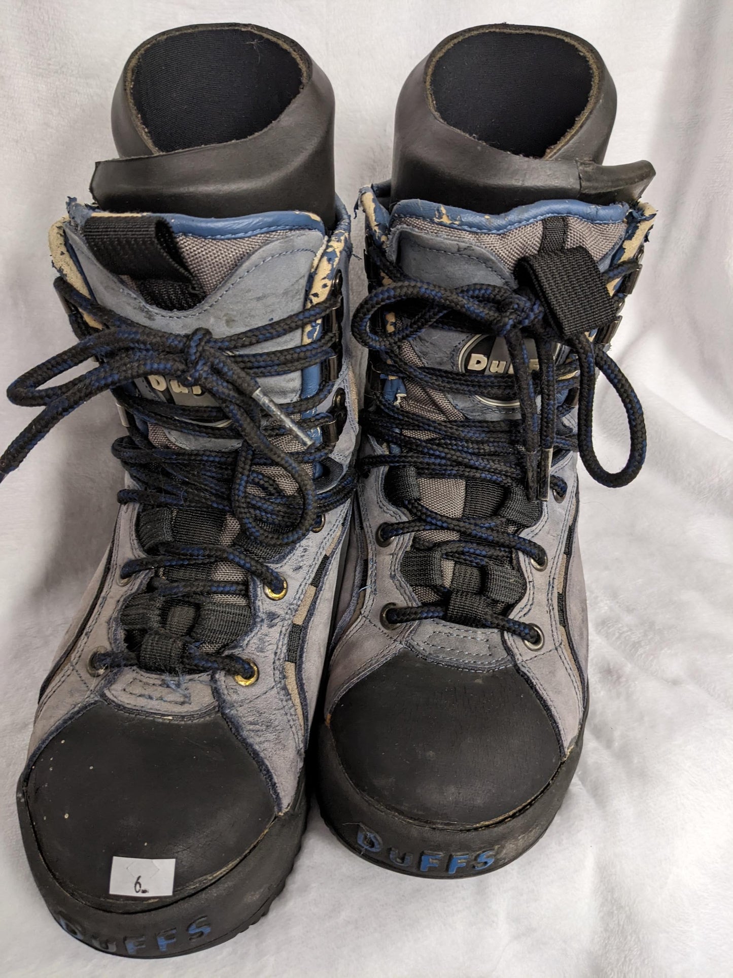 Sluggo Duffs Snowboard Boots Size 6 men's/ 7.5 Women's Blue Used