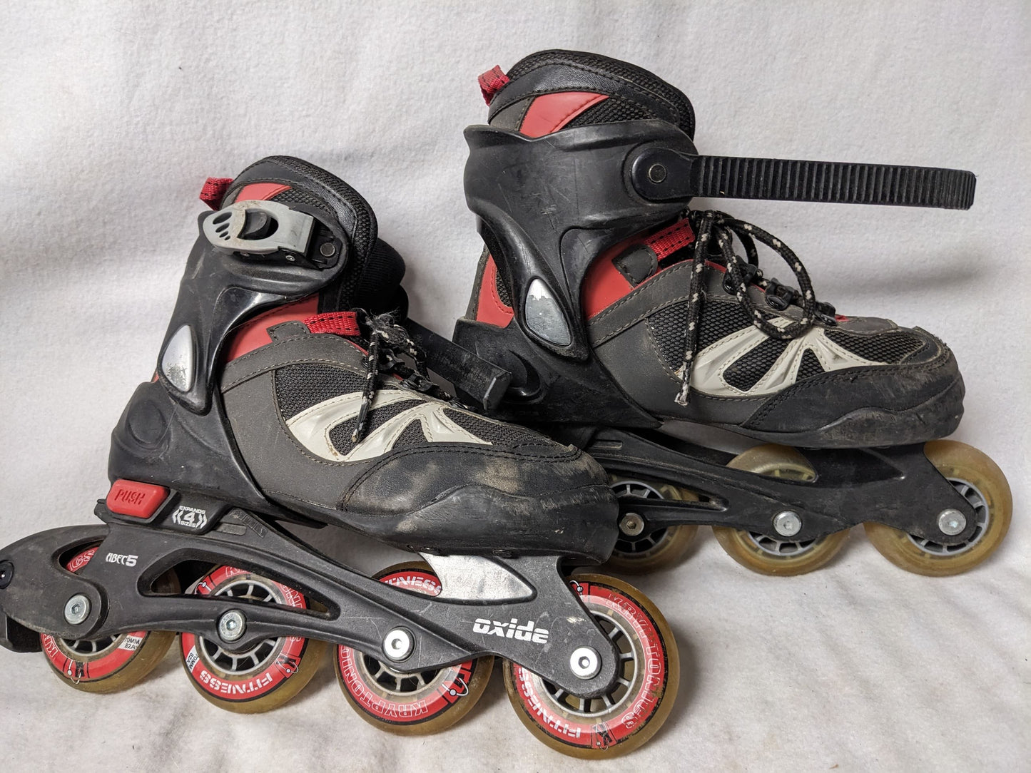 Oxide Youth Adjustable In-Line Skates Size 1-4 Color Black Condition Used
