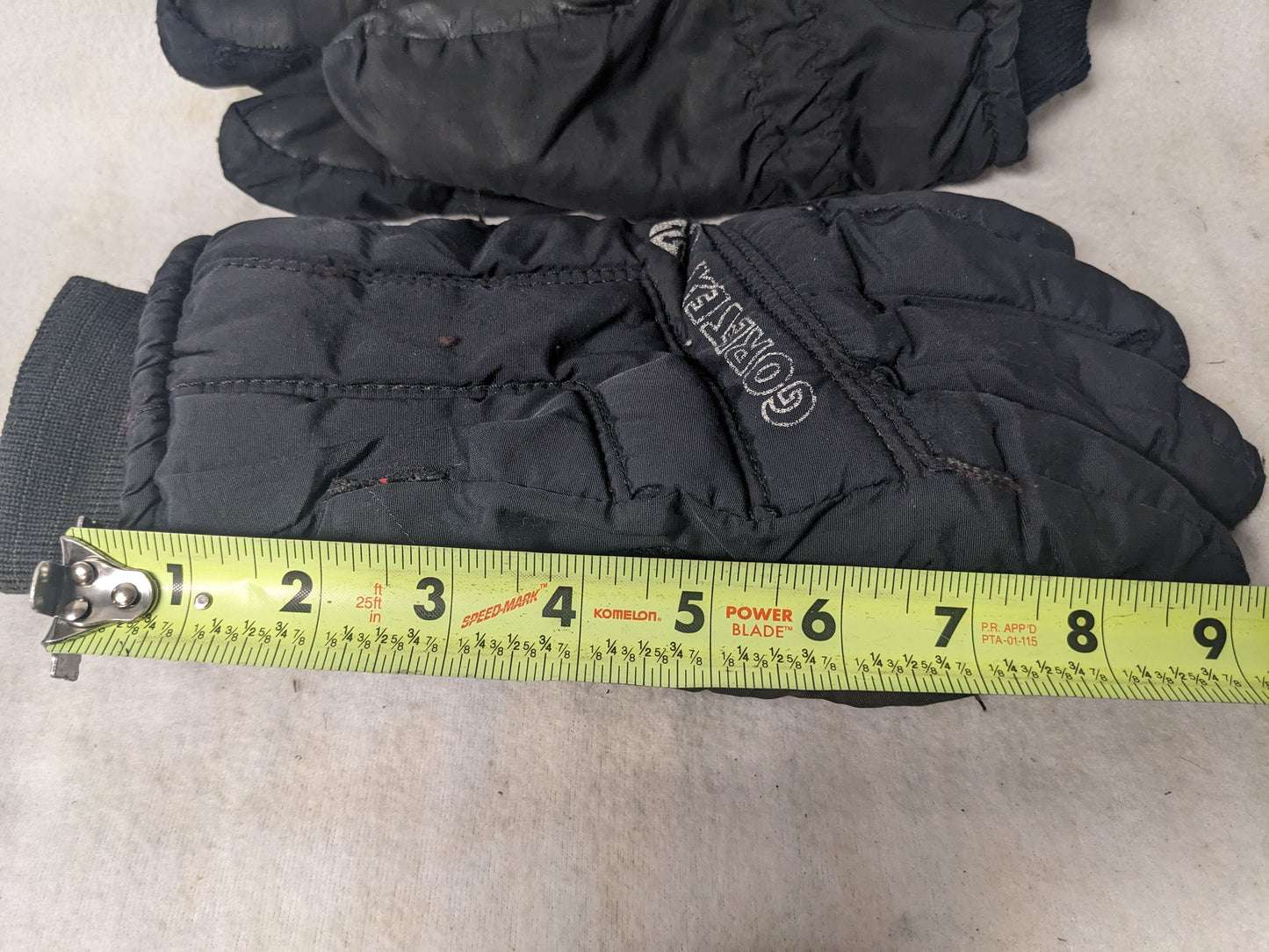 Gore-Tex Winter Gloves Size 10 In Color Black  Condition Used