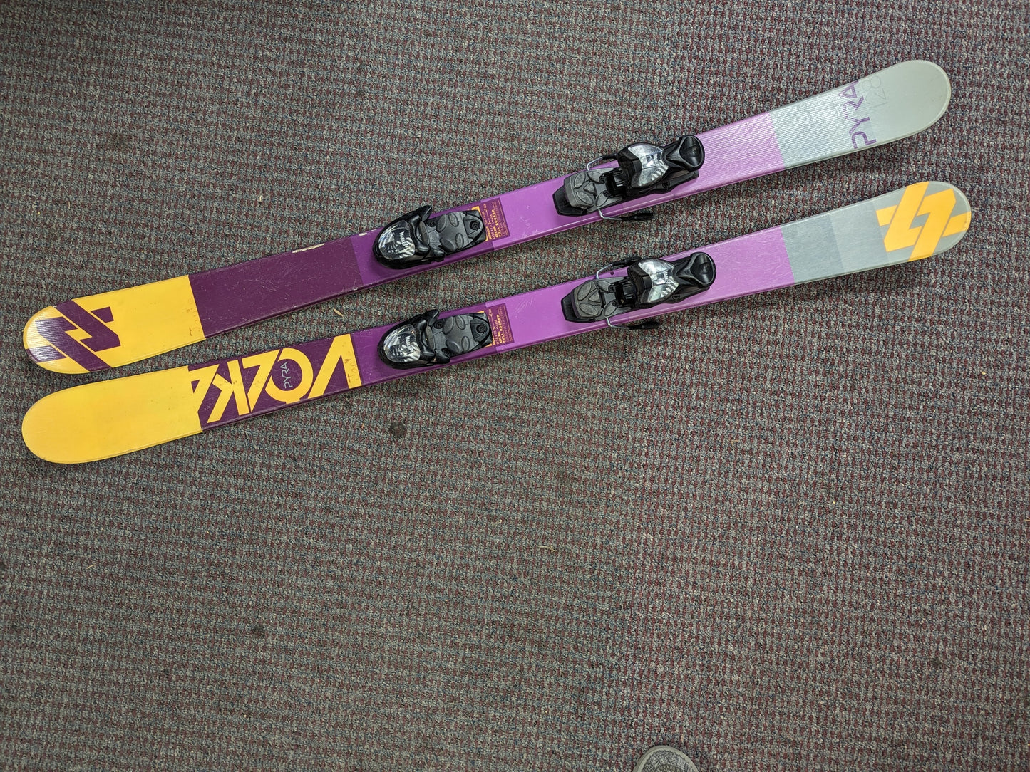 Volkl Pyra Full Rocker Twin Tip Skis w/Marker Bindings Size 128 Cm Color Purple Condition Used