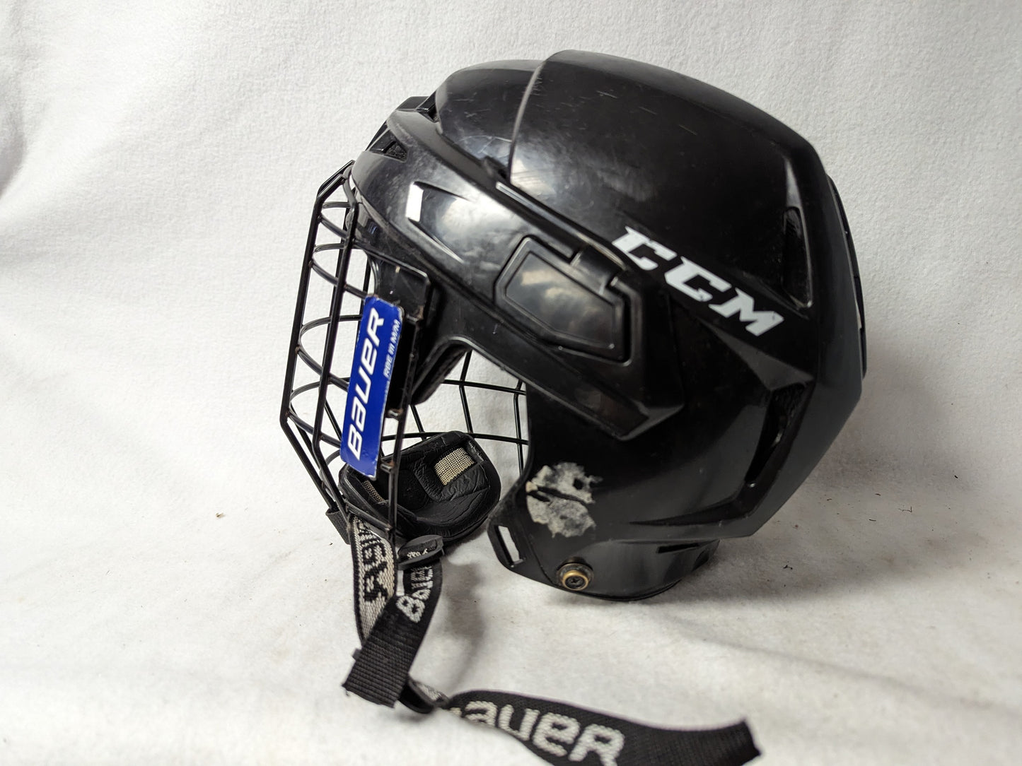 CCM Youth Hockey Helmet w/Cage Size Youth Medium Color Black Condition Used