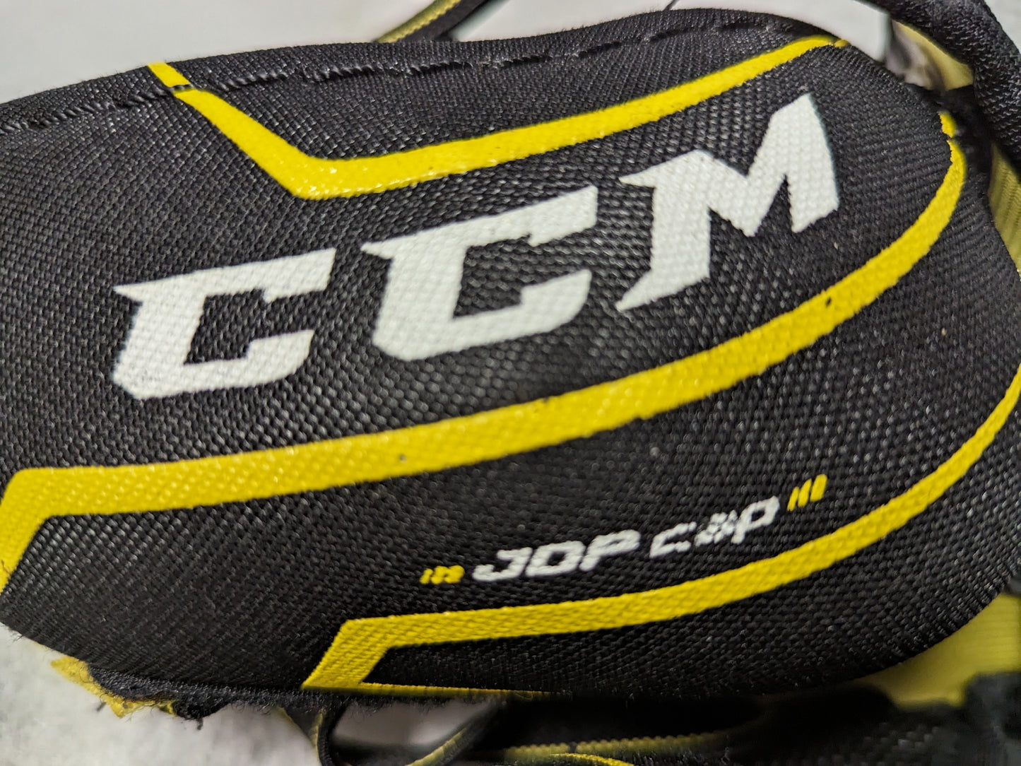 CCM Tacks Youth Hockey Elbow Pads Size Youth Small Color Black Condition Used