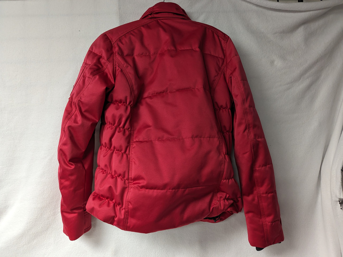 Obermeyer Lined Insulated Women's Ski/Snowboard Coat/Jacket Size Women Small Color Red Condition Used