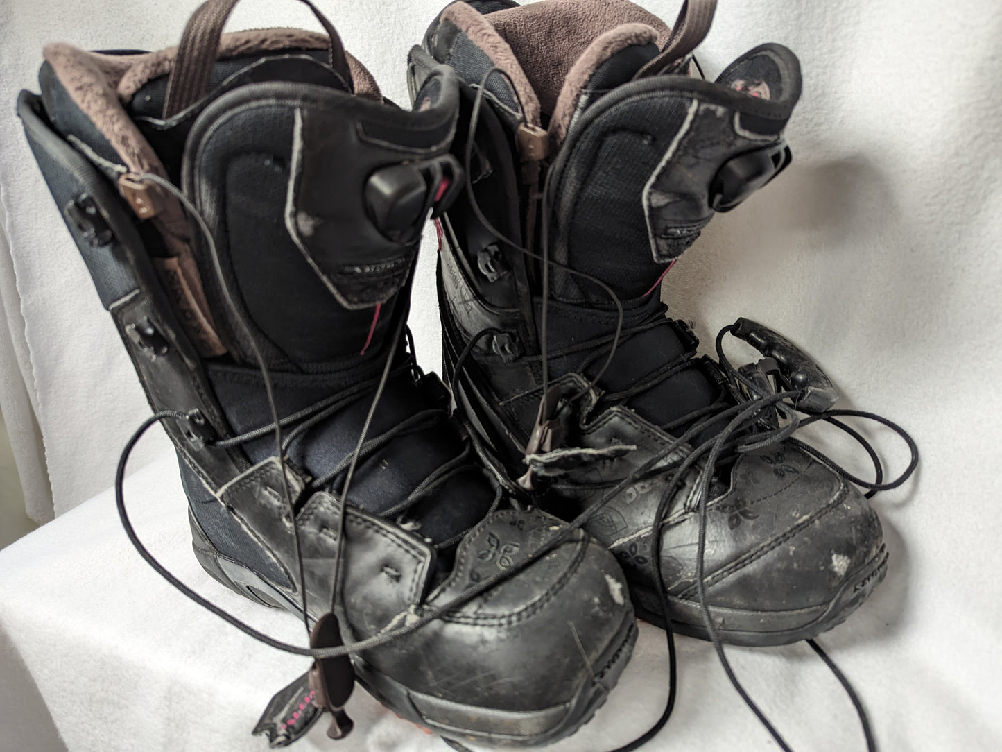 Salomon Optima Women's Snowboard Boots Size Women 7 Color Black Condition Used