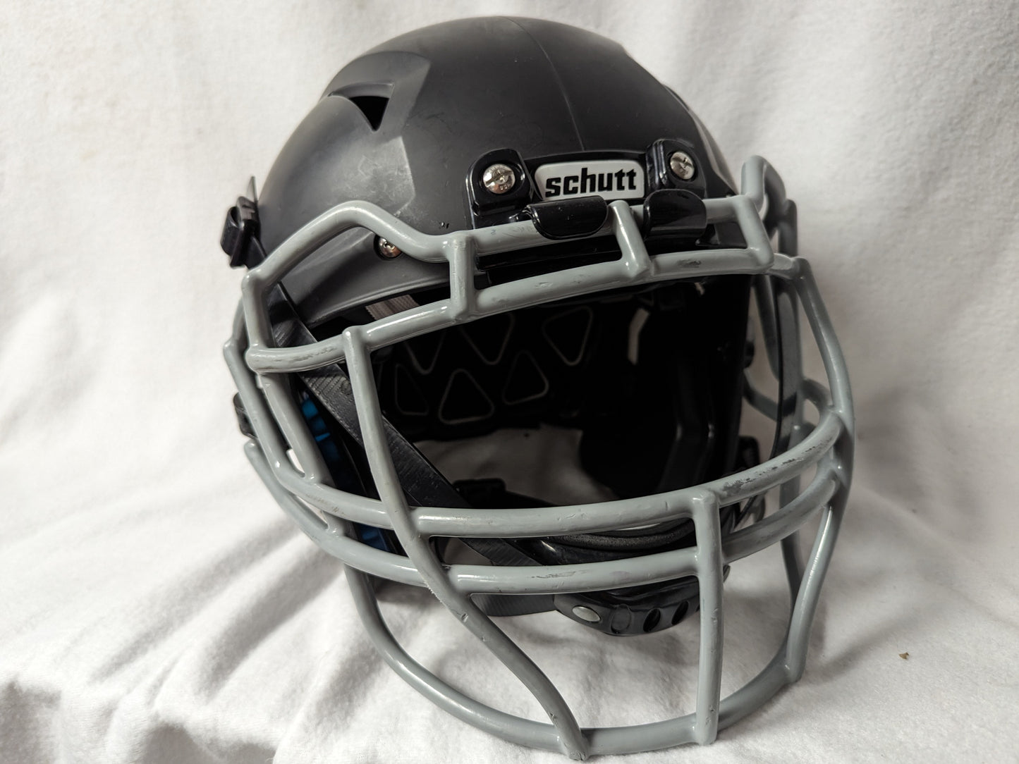 Schutt Vengeance A11 Youth NOCSAE Football Helmet Size Youth Small Color Black Condition Used