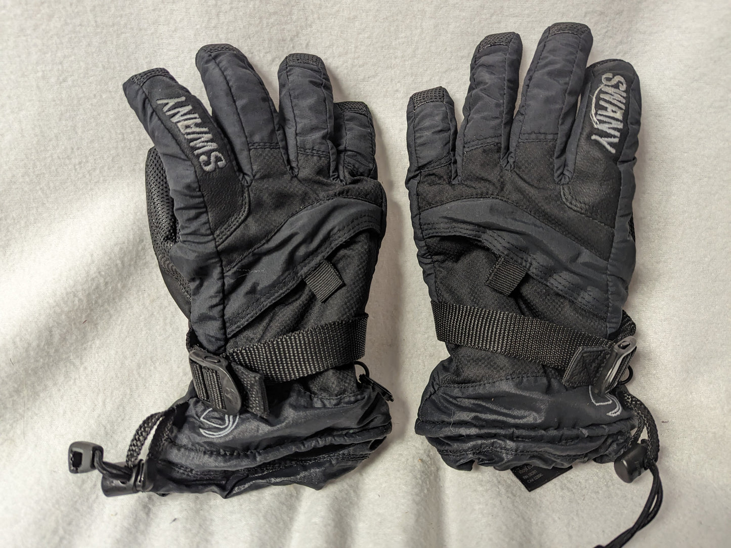Swany Youth Insulated Winter Gloves Size Small Color Black  Condition Used